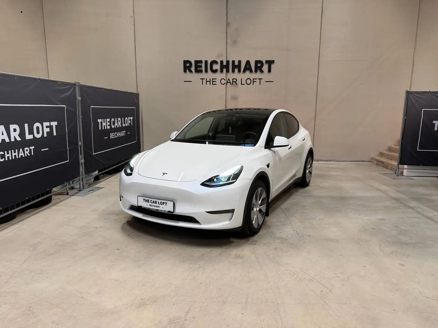 Tesla Model Y Long Range Dual AWD Weiß - 1