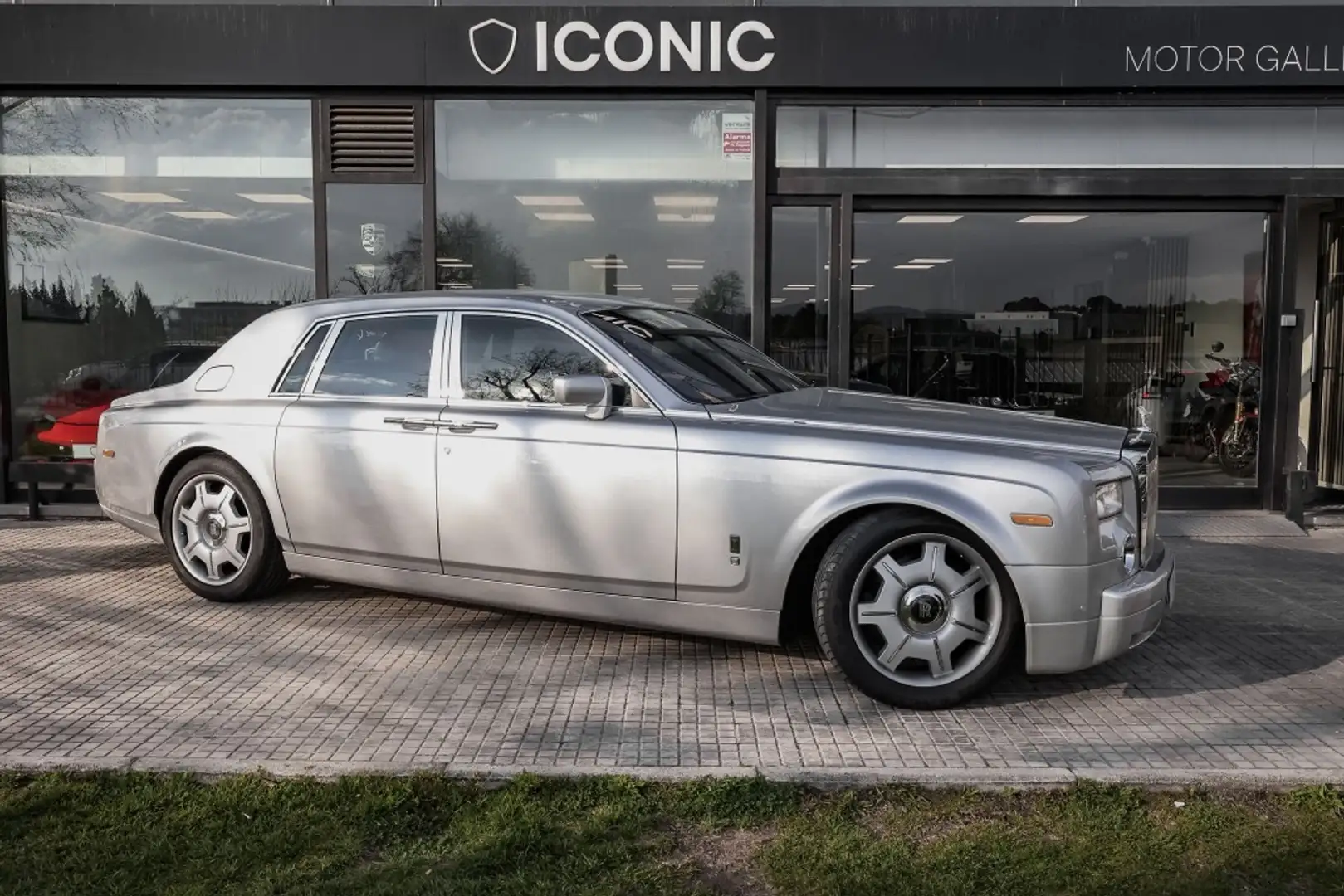 Rolls-Royce Phantom V12 Gris - 1