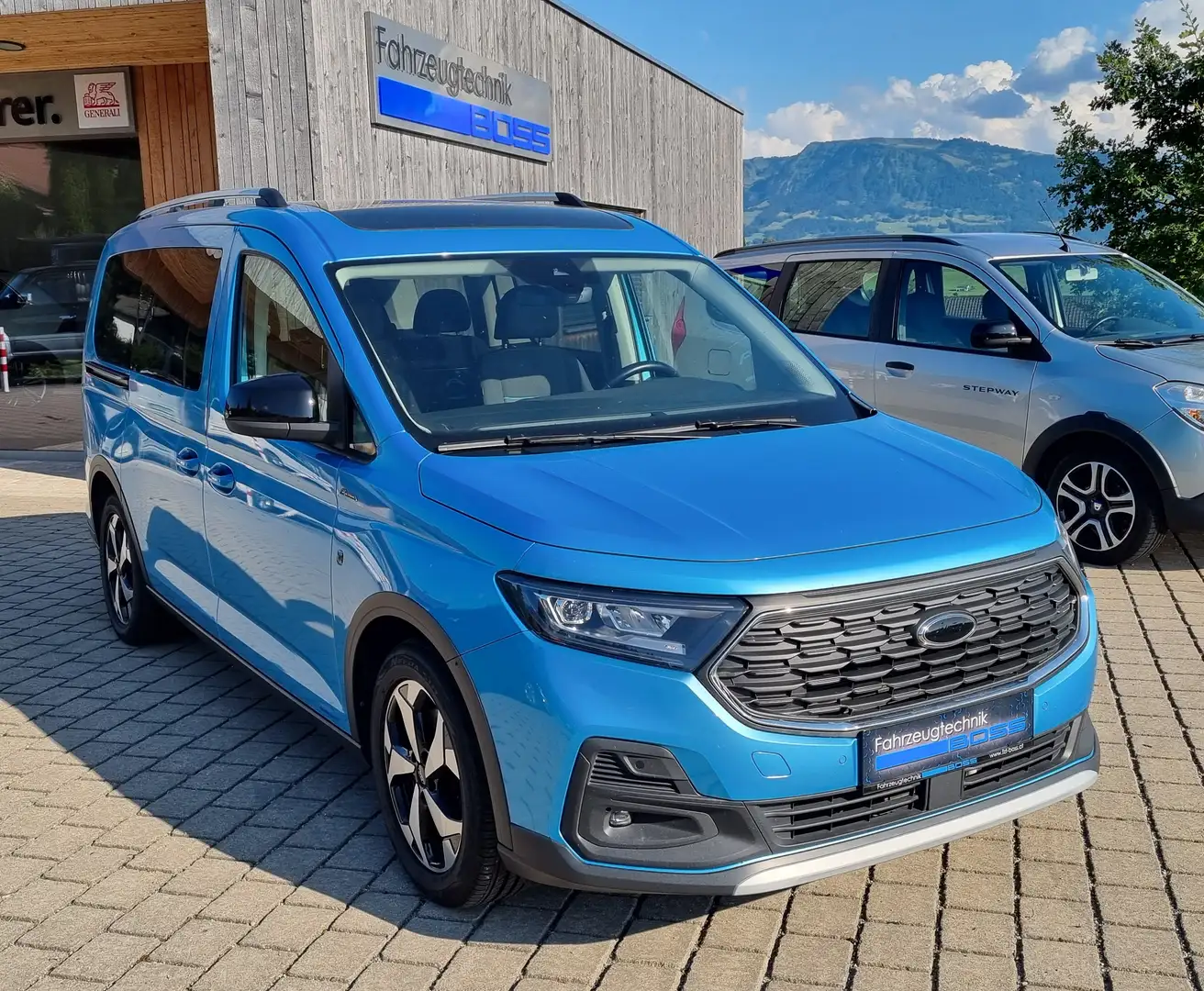 Ford Grand Tourneo Allrad**Anhängekupplung**ACTIV Blau - 1