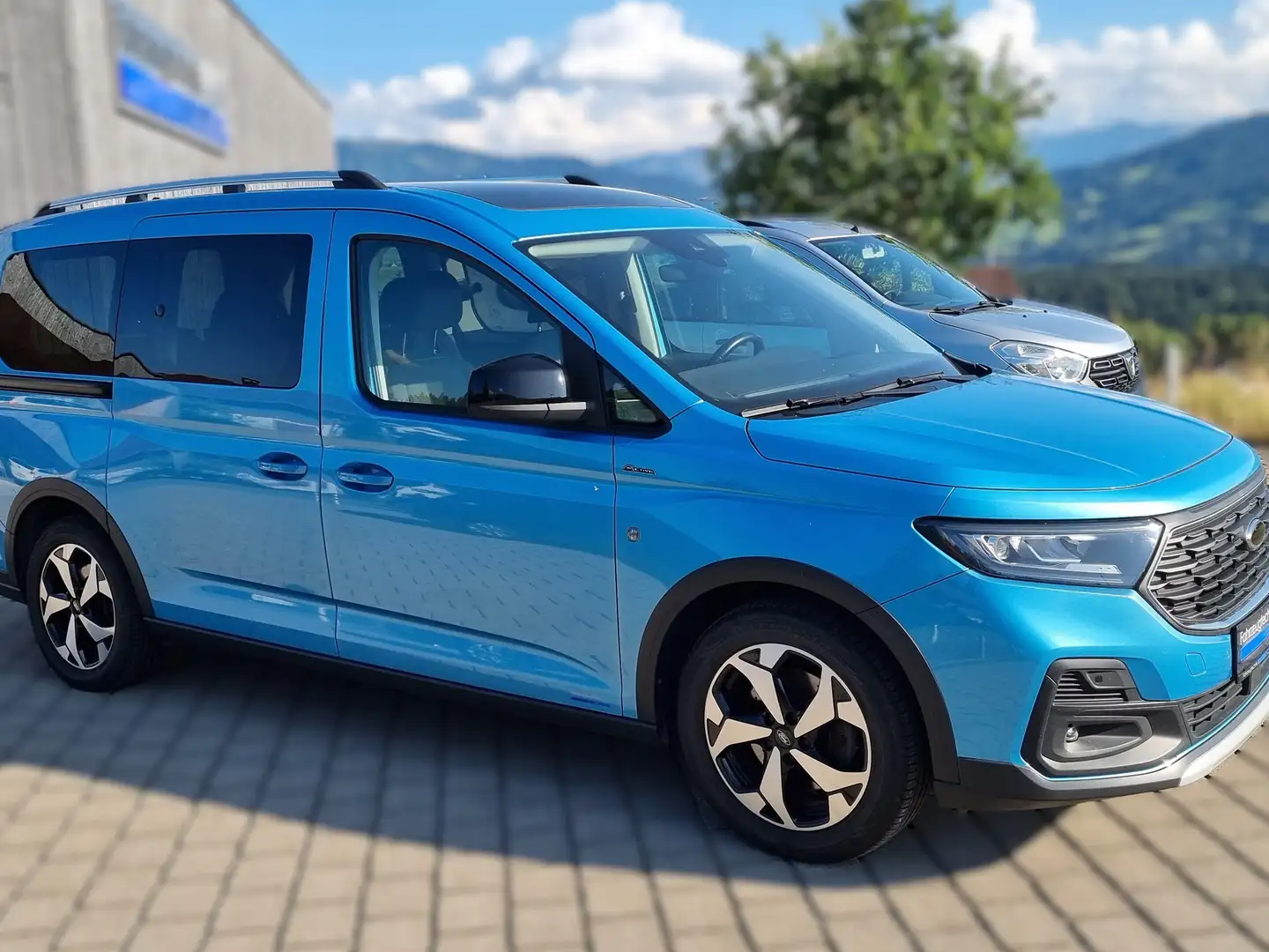 Ford Grand Tourneo Allrad**Anhängekupplung**ACTIV Blau - 2