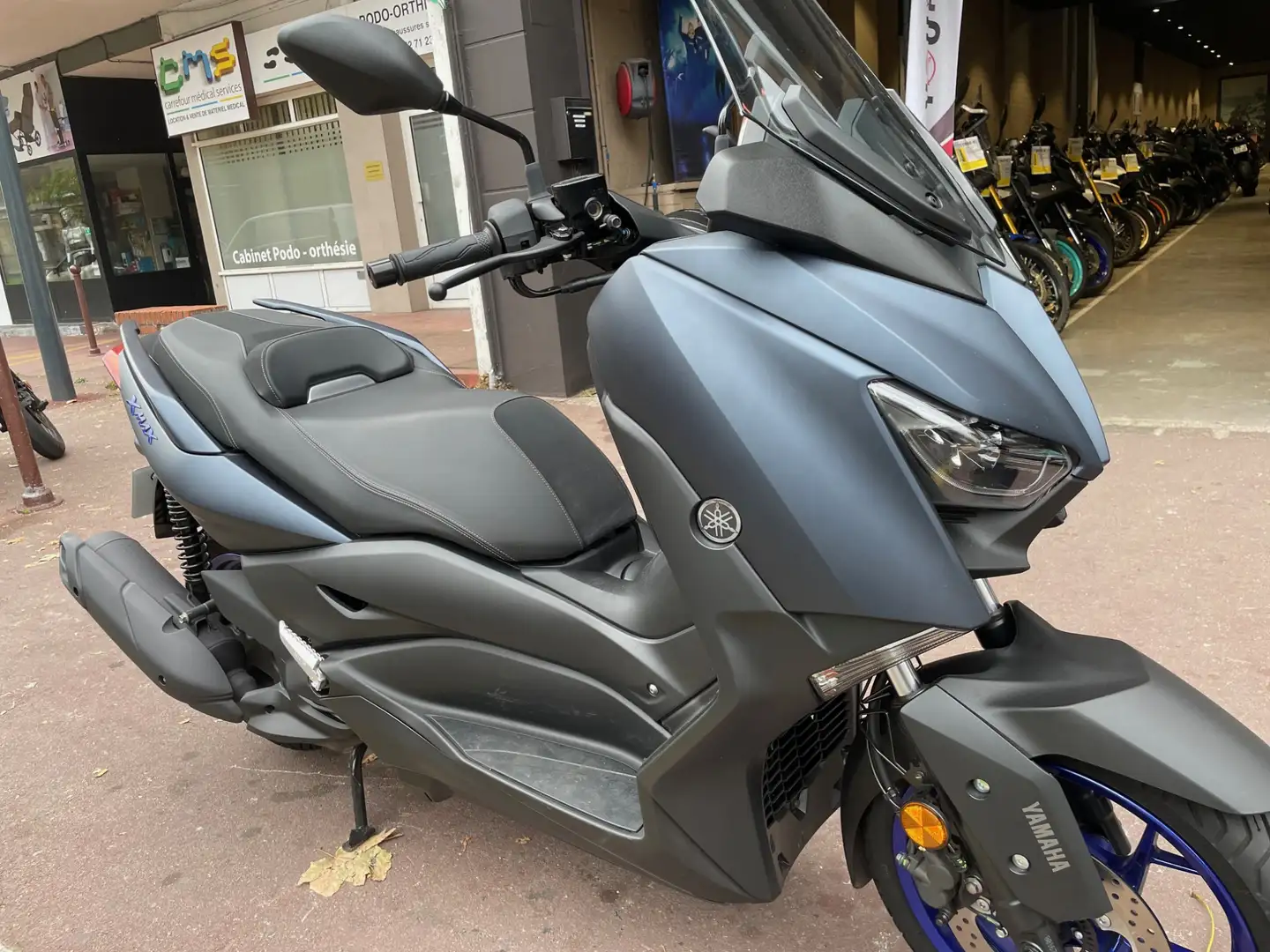 Yamaha X-Max 125 Bleu - 2