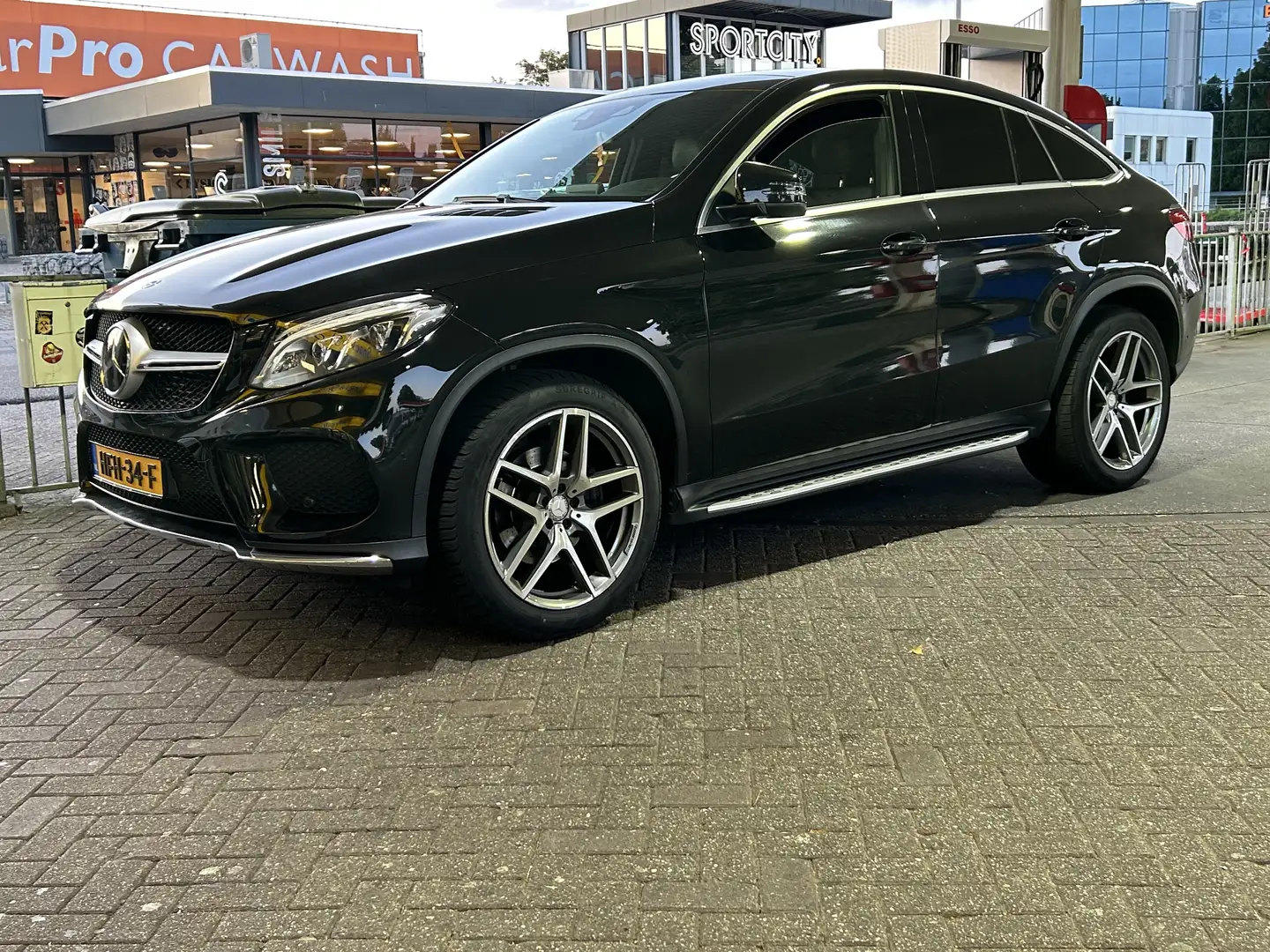 Mercedes-Benz GLE 350 AMG PAKKET Zwart - 1