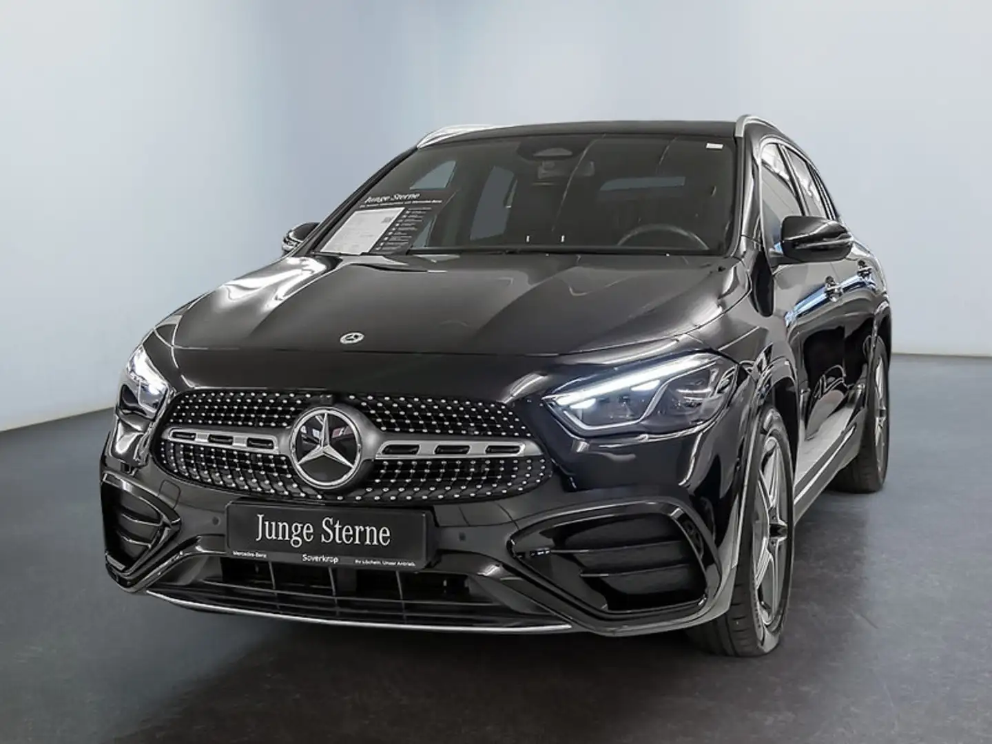 Mercedes-Benz GLA 200 // AMG MULTI AHK DISTR KAMERA SPUR PDC Schwarz - 2