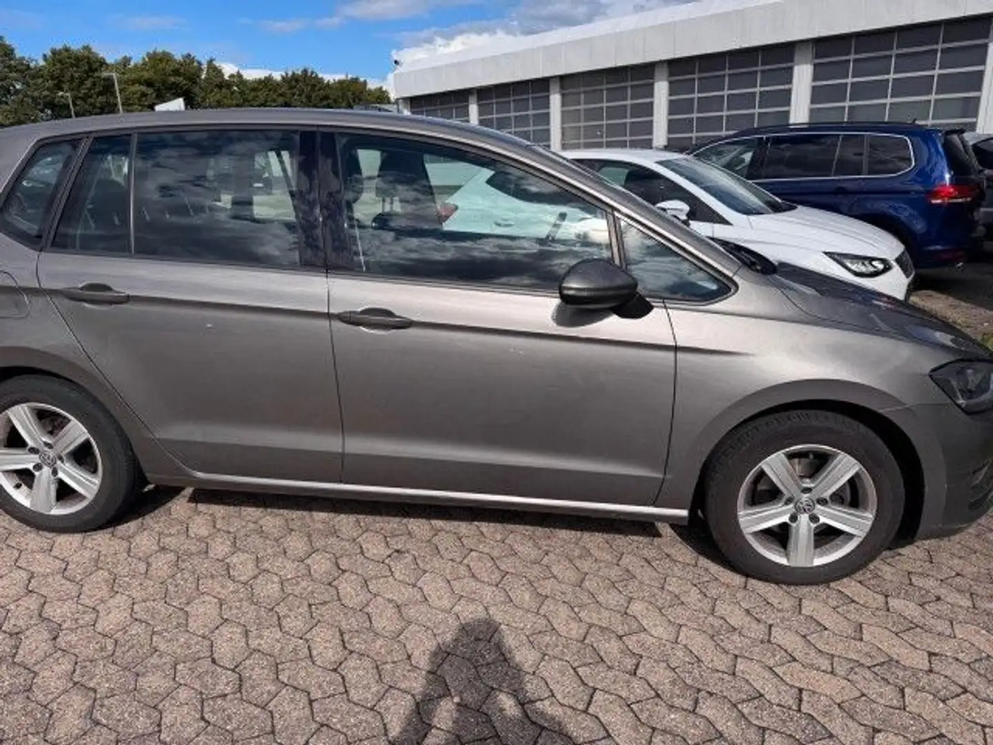 Volkswagen Golf Sportsvan 1.2 BMT Comfortline 1.Hand Kamera AHK Grau - 2