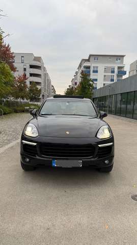 Imagine Porsche Cayenne Diesel Platinum Edition