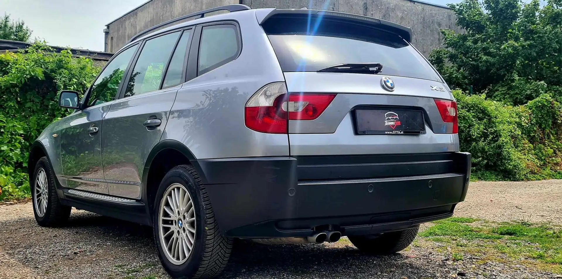 BMW X3 2,5i Österreich-Paket Aut. Gris - 2
