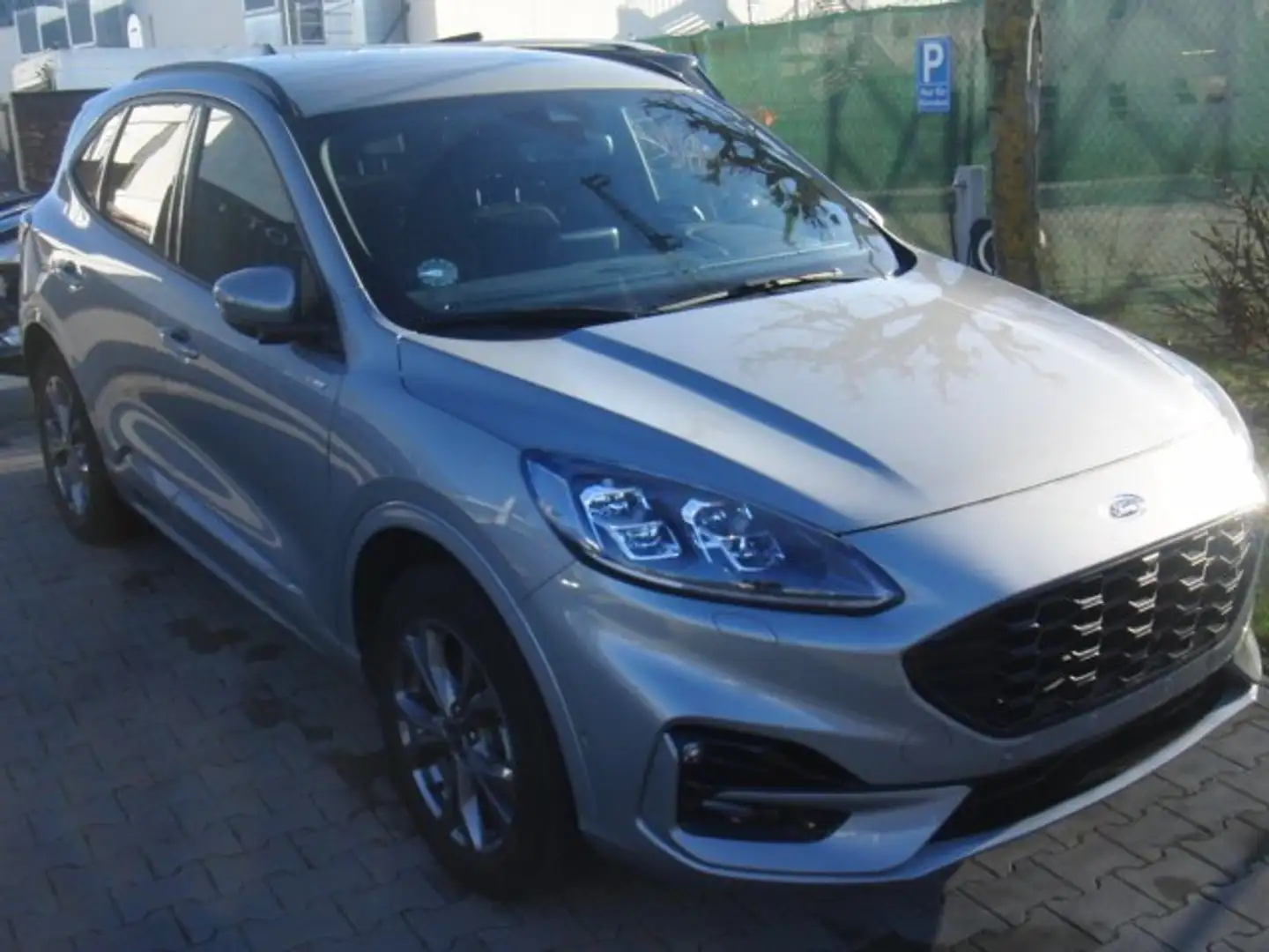 Ford Kuga Plug-In Hybrid ST-Line X Grau - 2
