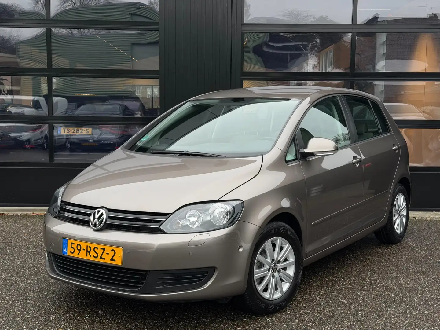 Volkswagen Golf Plus 1.4 TSI DSG Automaat NL Auto 39.000 km Brun - 1