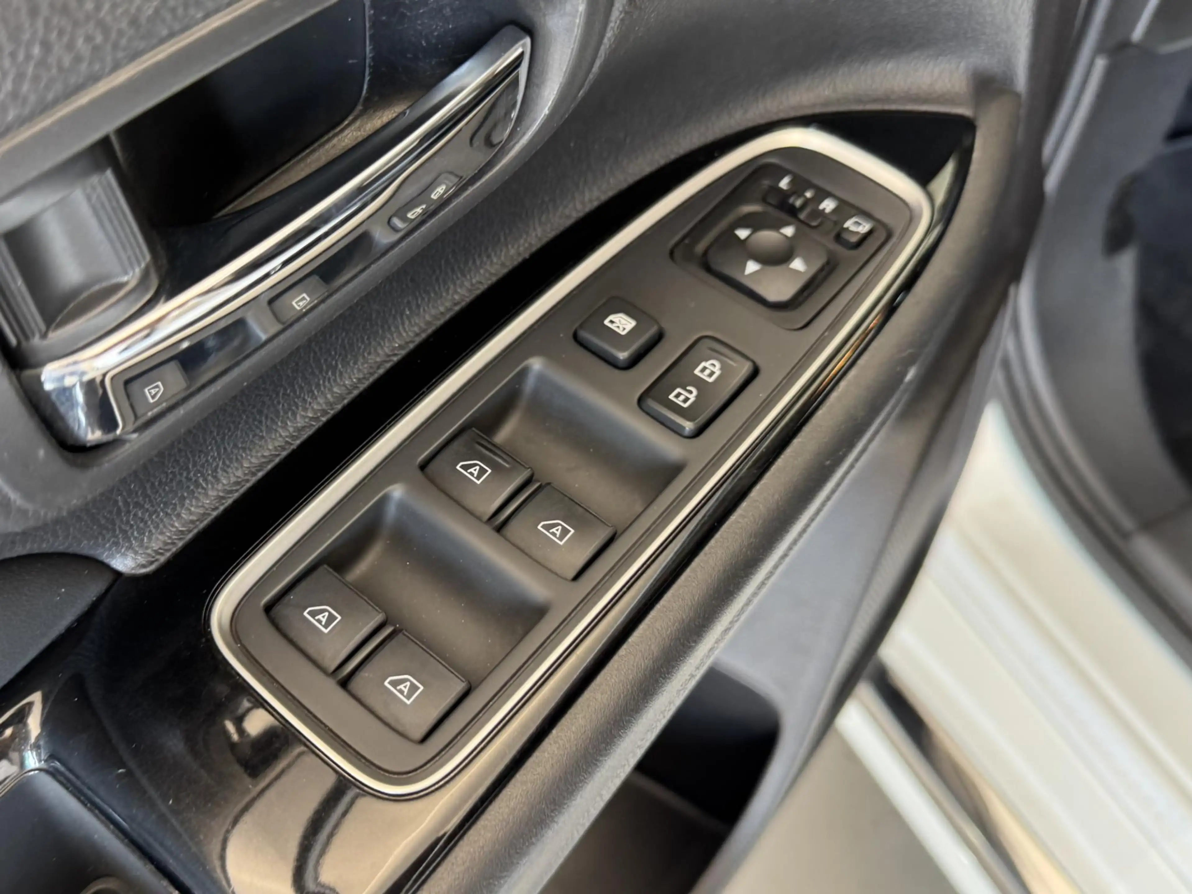 Mitsubishi Outlander 2.4 PHEV Cruise | Camera | App Connect | Clima | R — photo 15