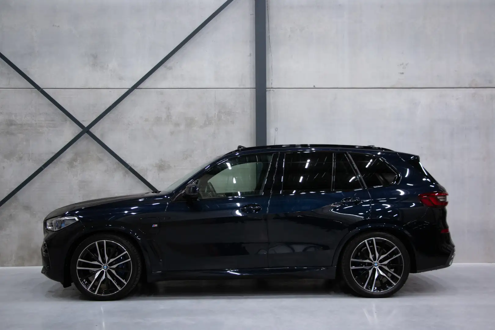 BMW X5 xDrive45e M-Seats | B&W High End | Skylounge | 360 Noir - 2