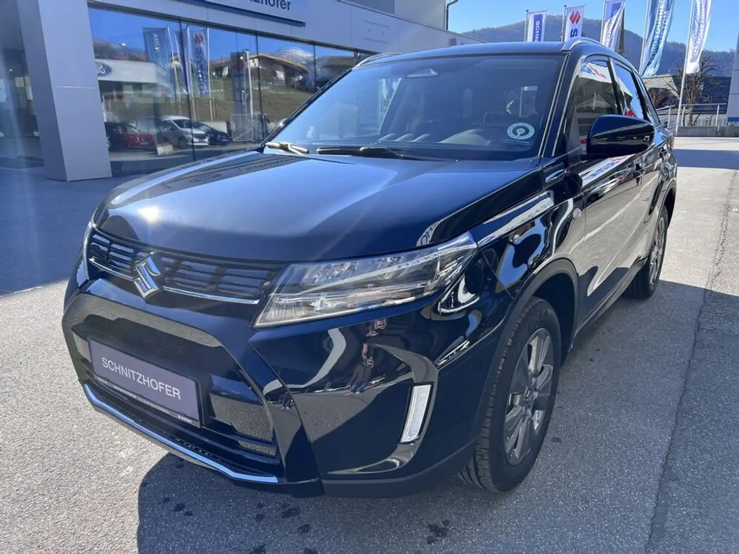 Suzuki Vitara 1.4 AllGrip Shine Zwart - 1