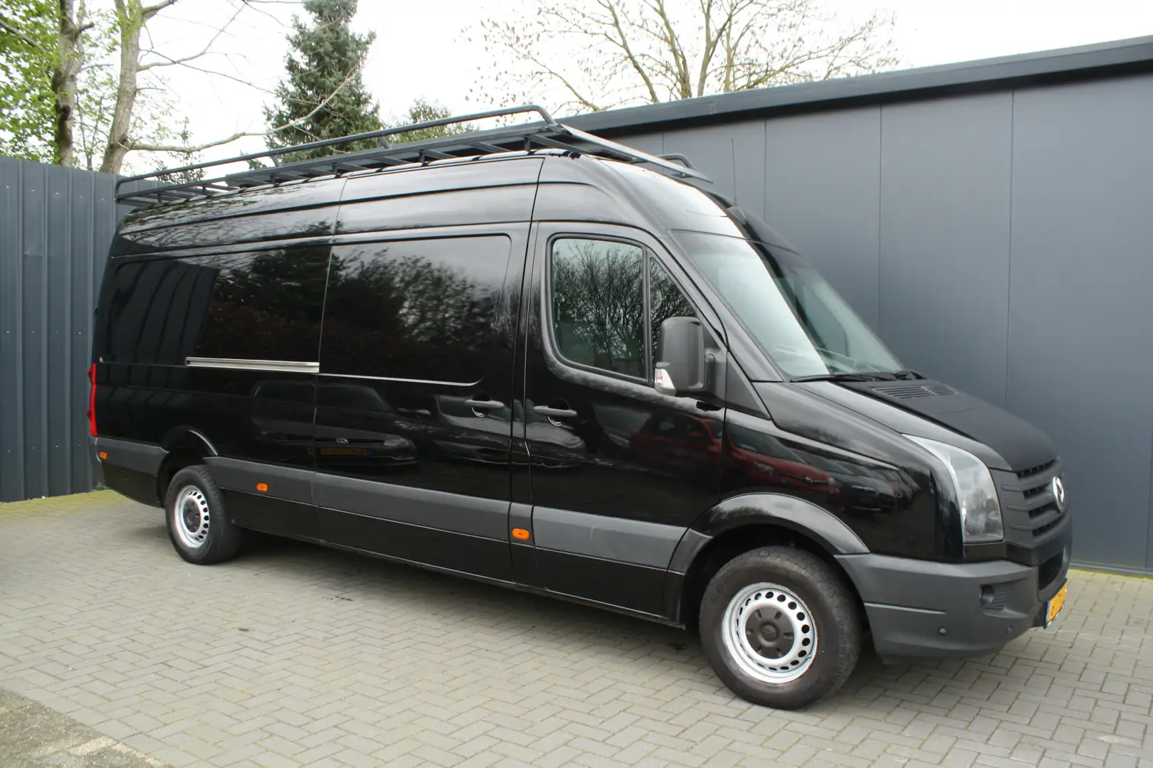 Volkswagen Crafter 32 2.0 TDI L4H2 AIRCO - TREKHAAK - PDC - IMPERIAAL - 2