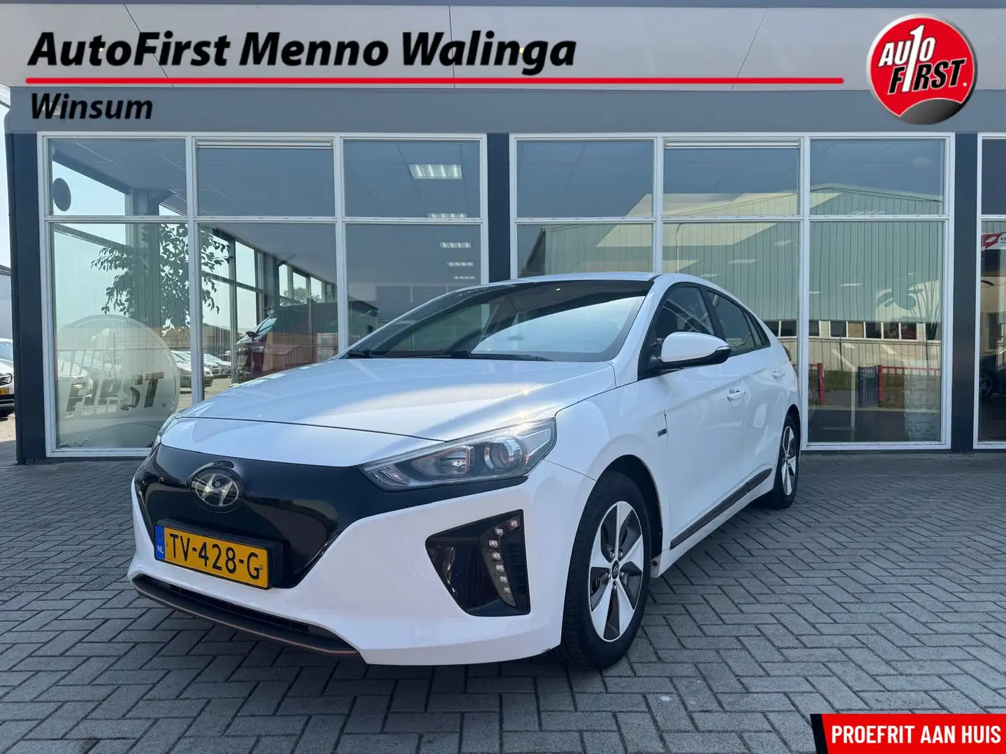 Hyundai IONIQ Comfort EV|SOH 85,1%|Camera|Navi|Cruise adaptief| White - 1