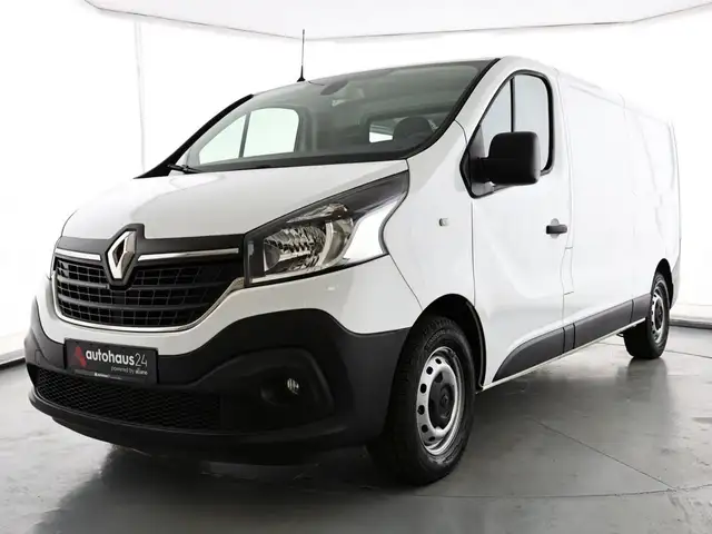 Renault Trafic view 3