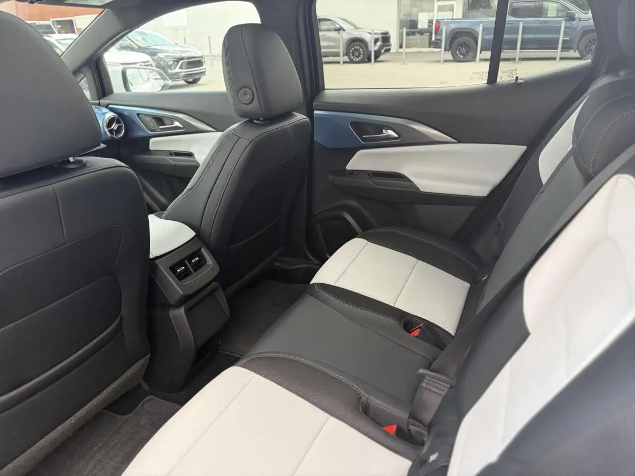 Chevrolet Equinox photo Chevrolet Equinox