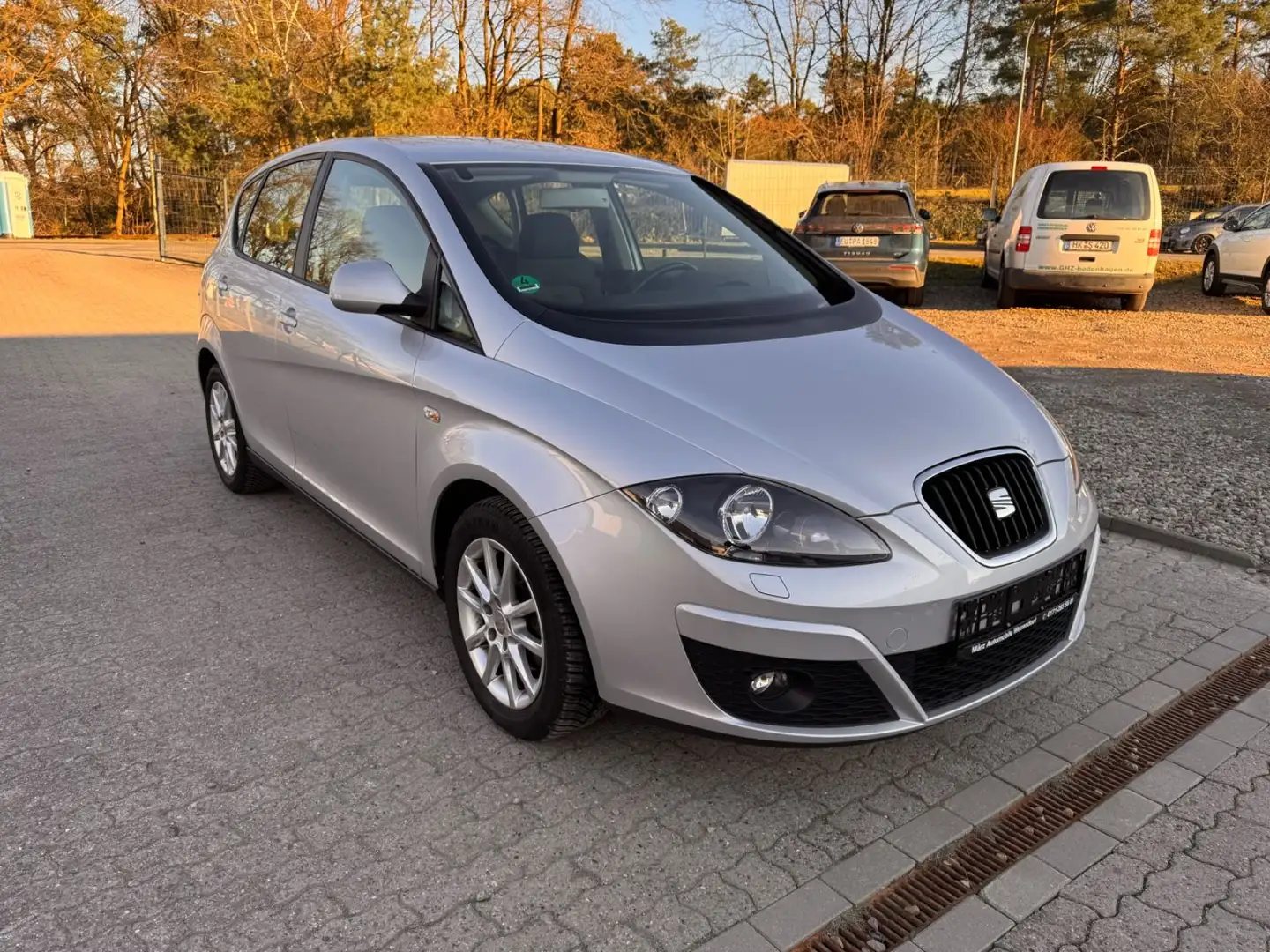 SEAT Altea 1,6 TDI Style/ DSG/ Ahn./ 1.Hand Silber - 2