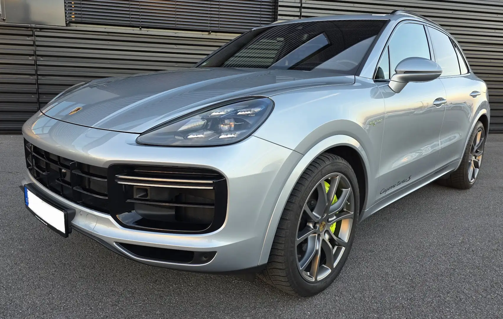 Porsche Cayenne Turbo S E-Hybrid*Nachtsicht*Panorama*AHK*Keramik* Silber - 2