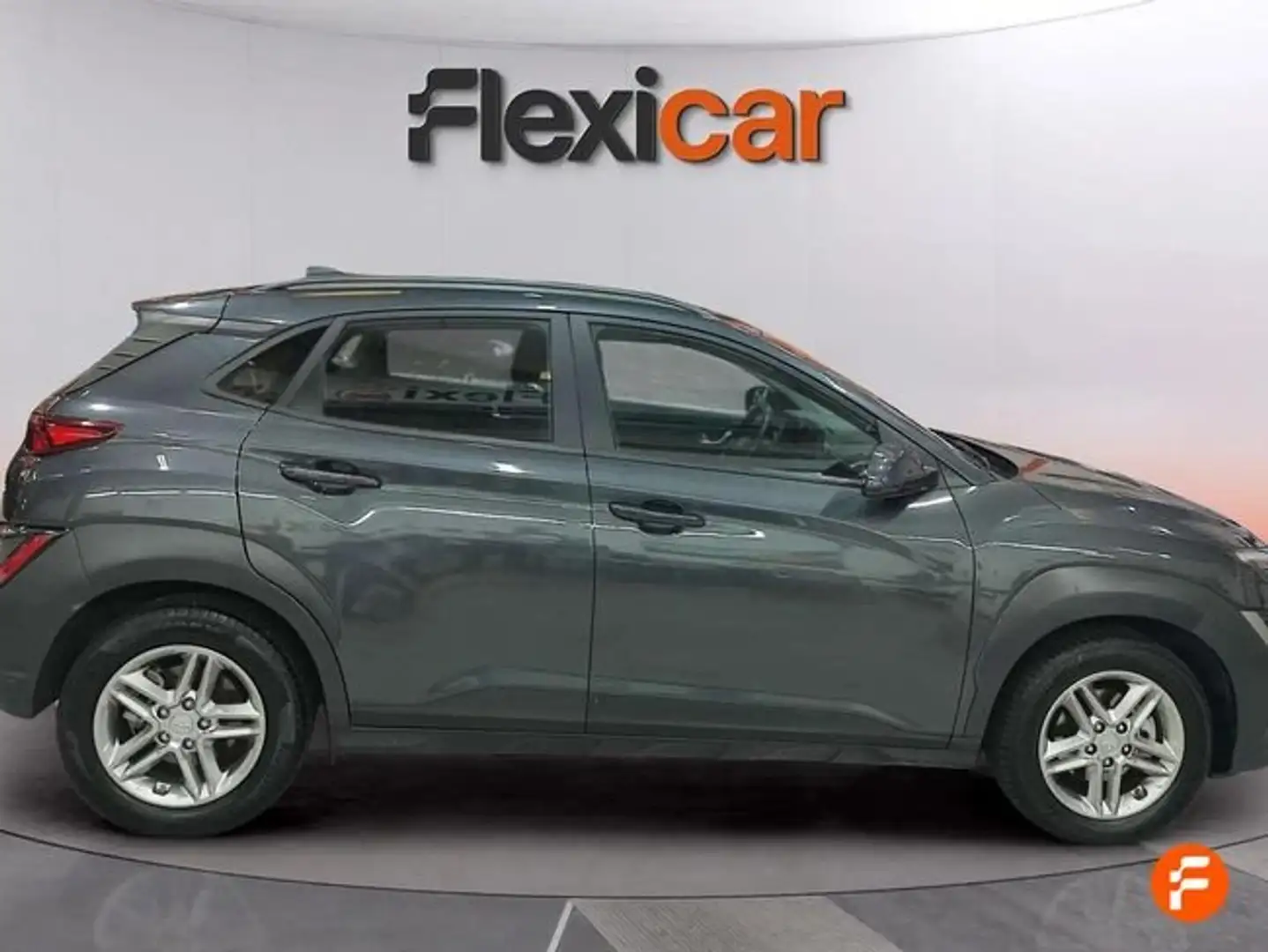 Hyundai KONA 1.0 TGDI Maxx 4x2 Gris - 2