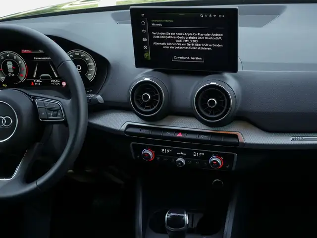 Audi Q2 view 6