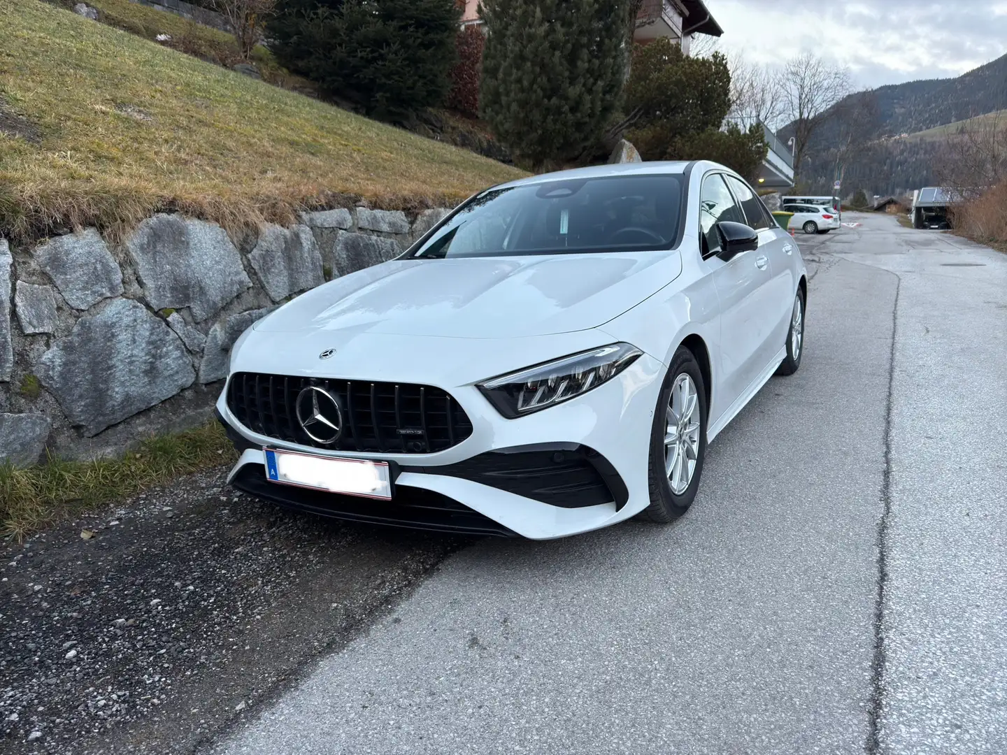 Mercedes-Benz A 180 | AMG Line | 360 Kamera | Night Paket | Limo Weiß - 2