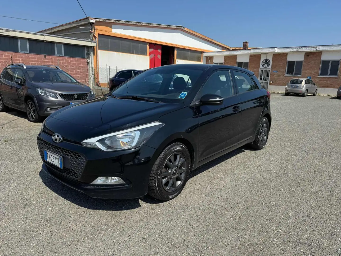 Hyundai i20 1.1 CRDi 12V 5 porte Blackline Nero - 1