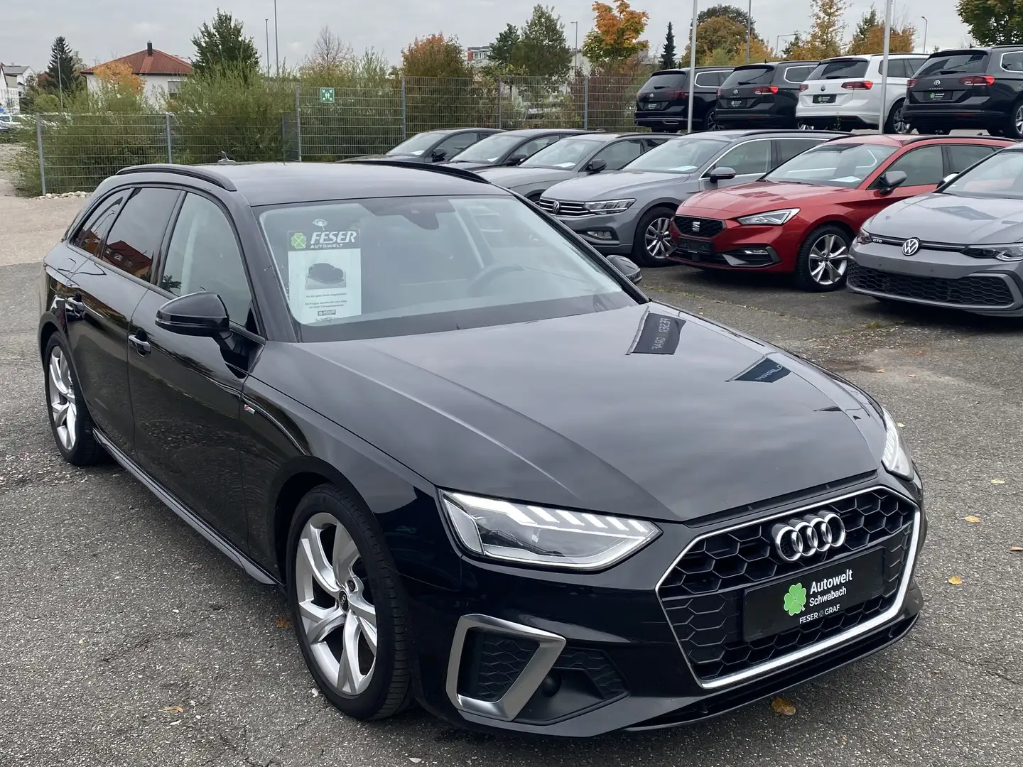 Audi A4 Avant 35TDI S line S tr. AHK LED KAM 18" NAVI LANE Noir - 2