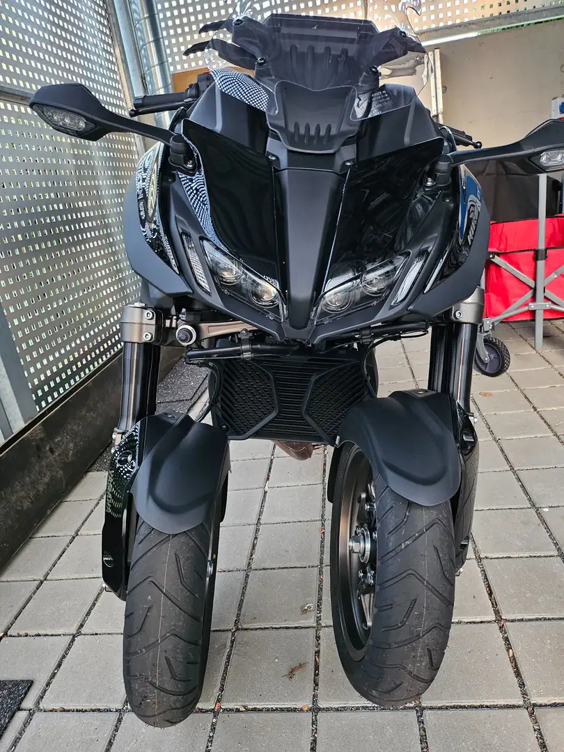 Yamaha Niken GT dripple Black Edition Černá - 1