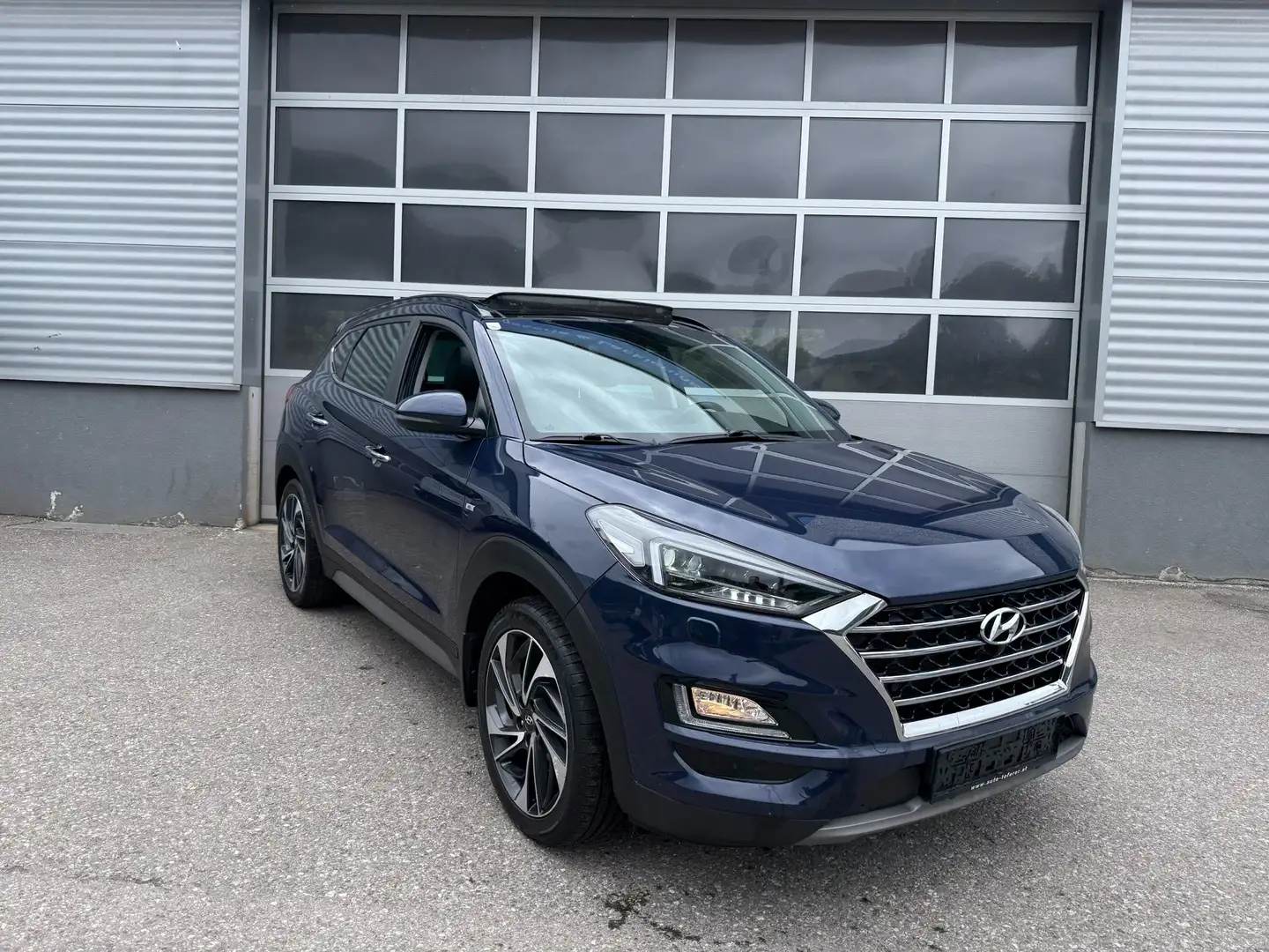 Hyundai TUCSON Level 6 / Diesel / 4x4 / Aut. Schwarz - 2