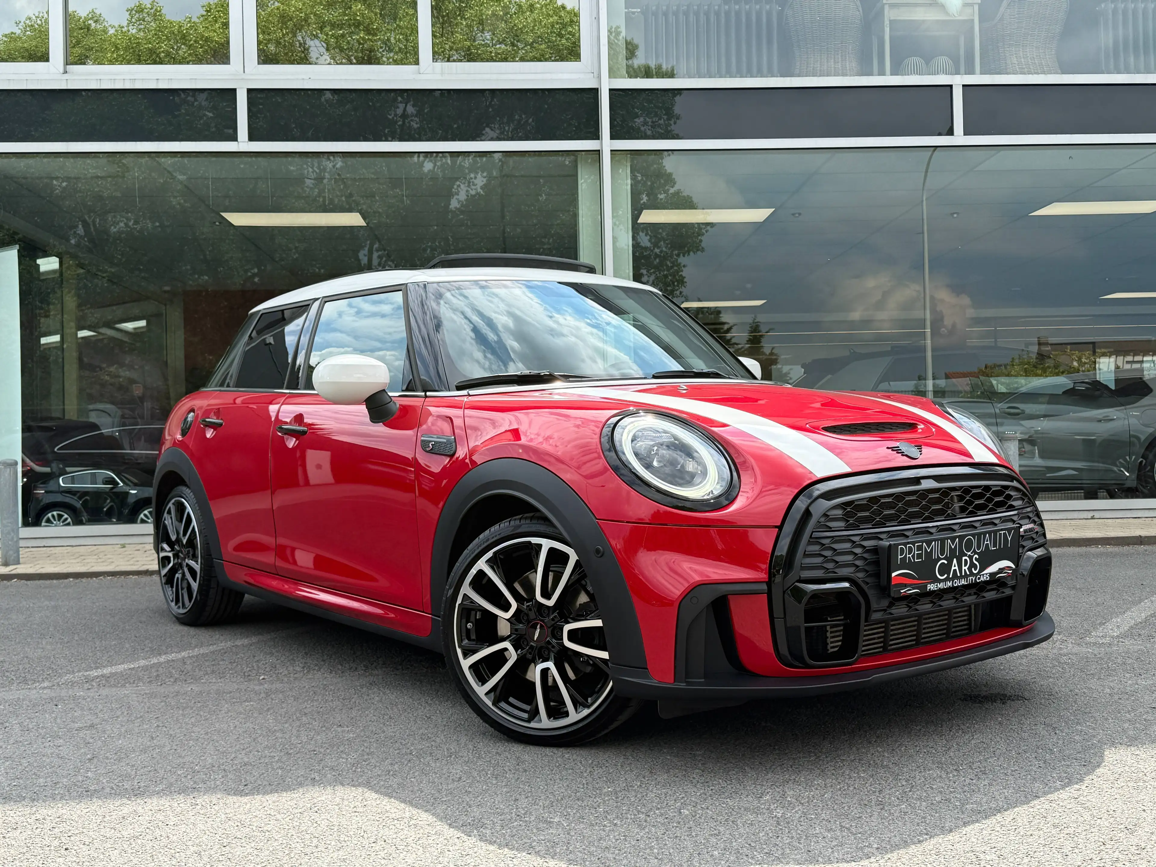 MINI Cooper S JCW KIT / PANODAK / CARPLAY / HEAD UP DISPLAY / ZETEL & STUURVERWARMING / — photo 6