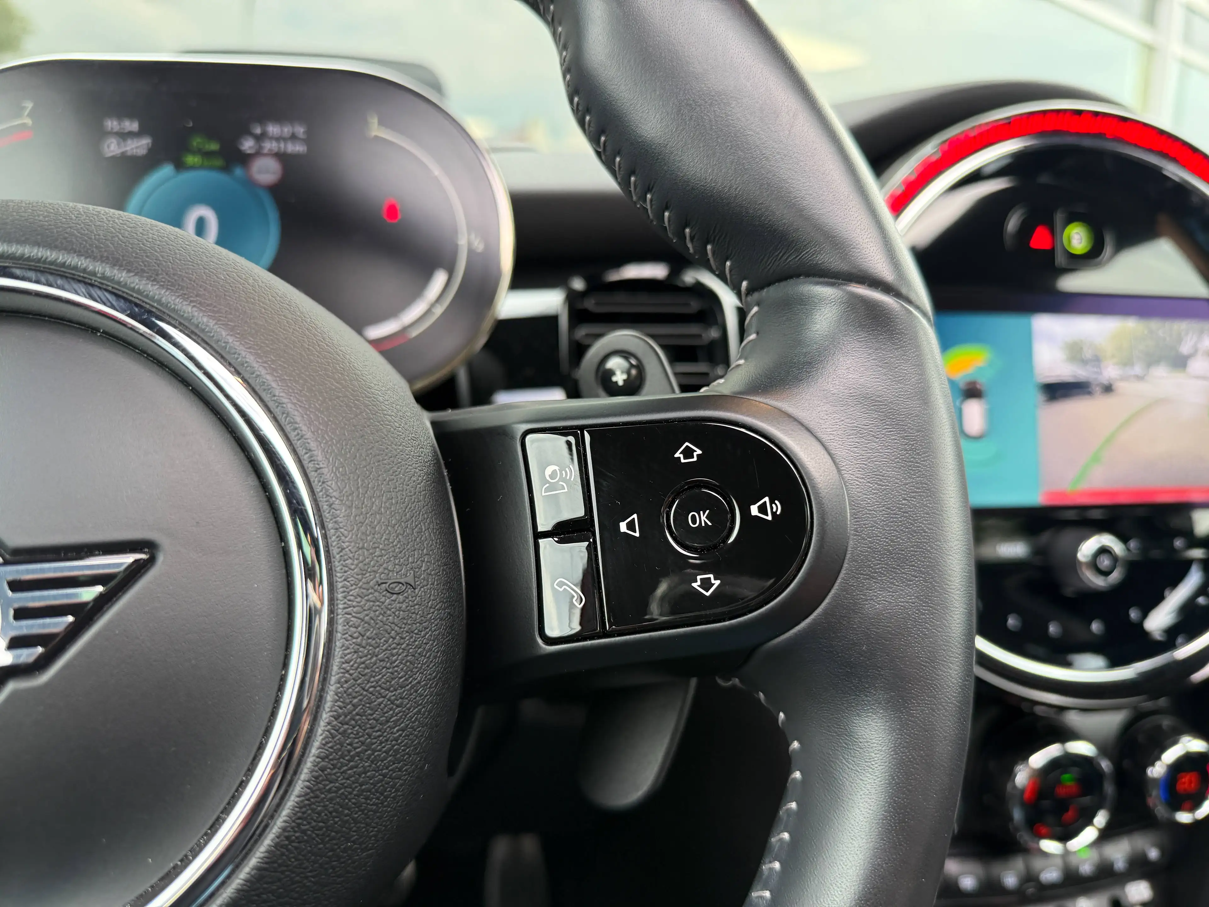 MINI Cooper S JCW KIT / PANODAK / CARPLAY / HEAD UP DISPLAY / ZETEL & STUURVERWARMING / — photo 26