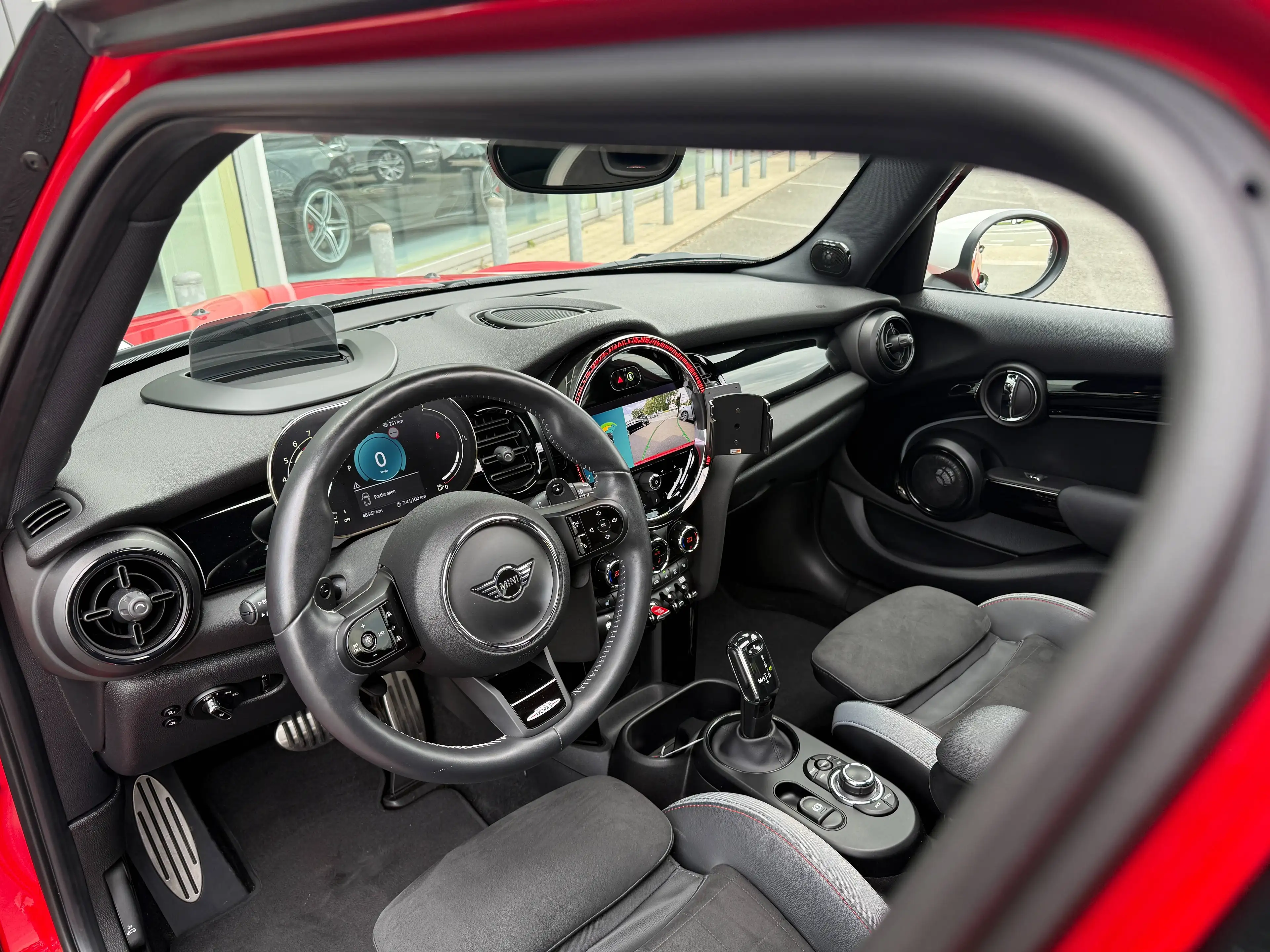 MINI Cooper S JCW KIT / PANODAK / CARPLAY / HEAD UP DISPLAY / ZETEL & STUURVERWARMING / — photo 17