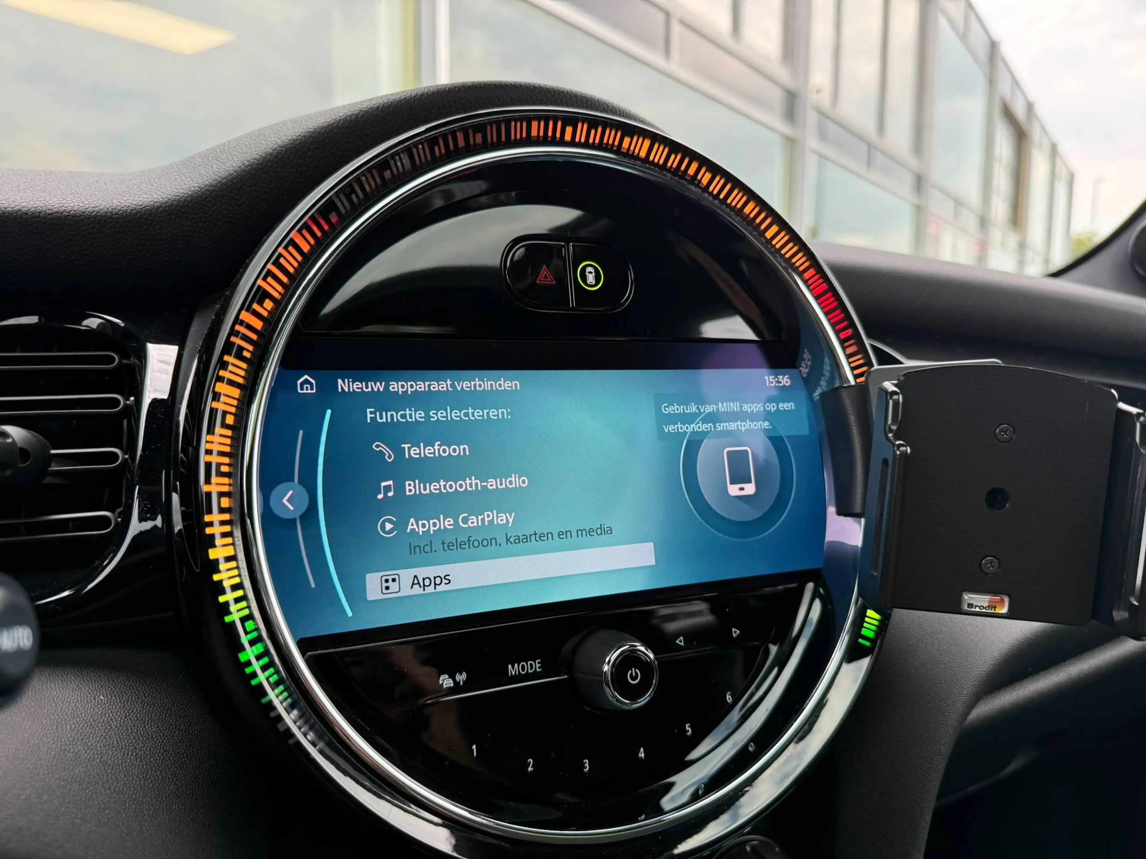 MINI Cooper S JCW KIT / PANODAK / CARPLAY / HEAD UP DISPLAY / ZETEL & STUURVERWARMING / — photo 33