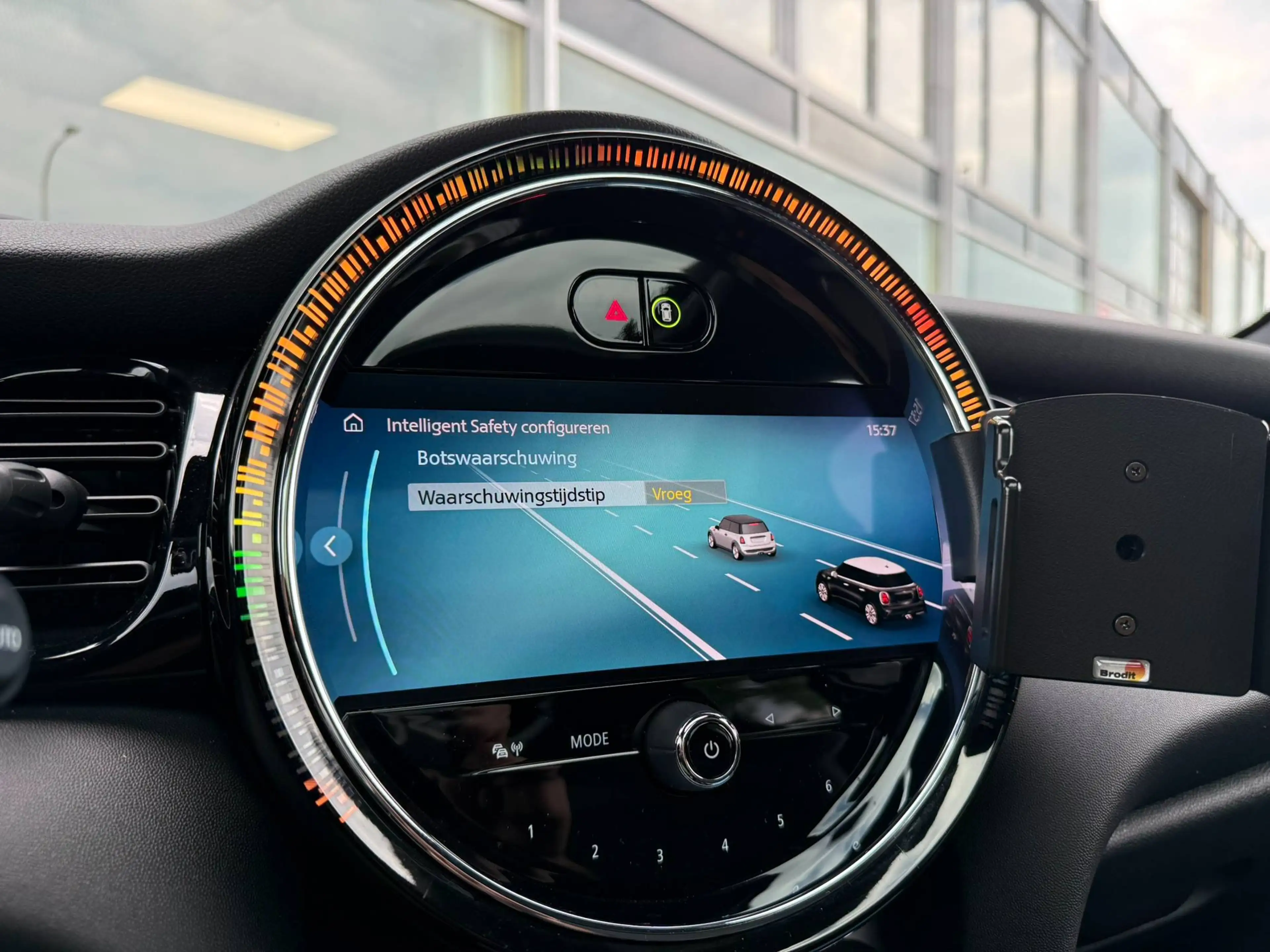 MINI Cooper S JCW KIT / PANODAK / CARPLAY / HEAD UP DISPLAY / ZETEL & STUURVERWARMING / — photo 35