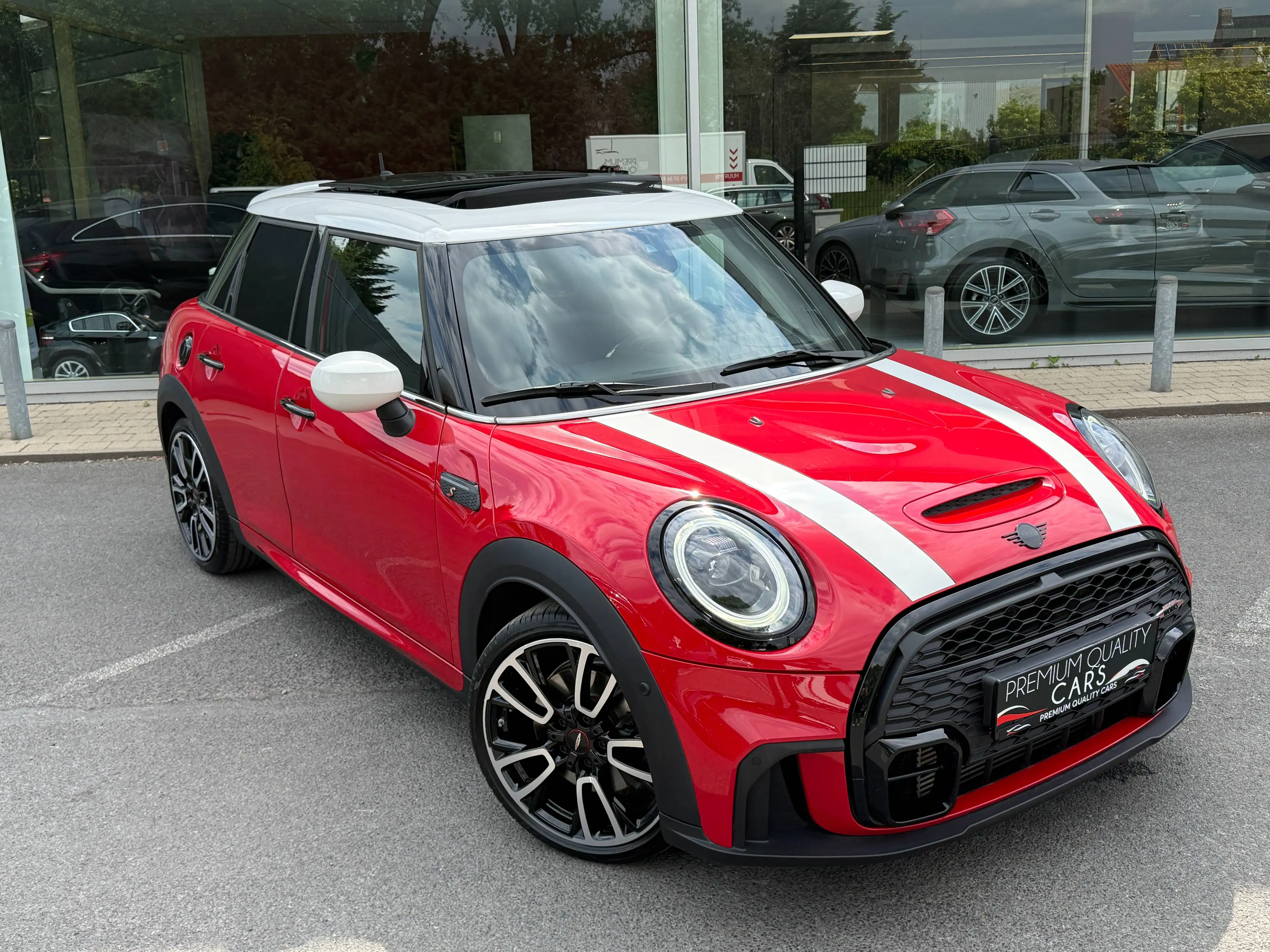 MINI Cooper S JCW KIT / PANODAK / CARPLAY / HEAD UP DISPLAY / ZETEL & STUURVERWARMING / — photo 7