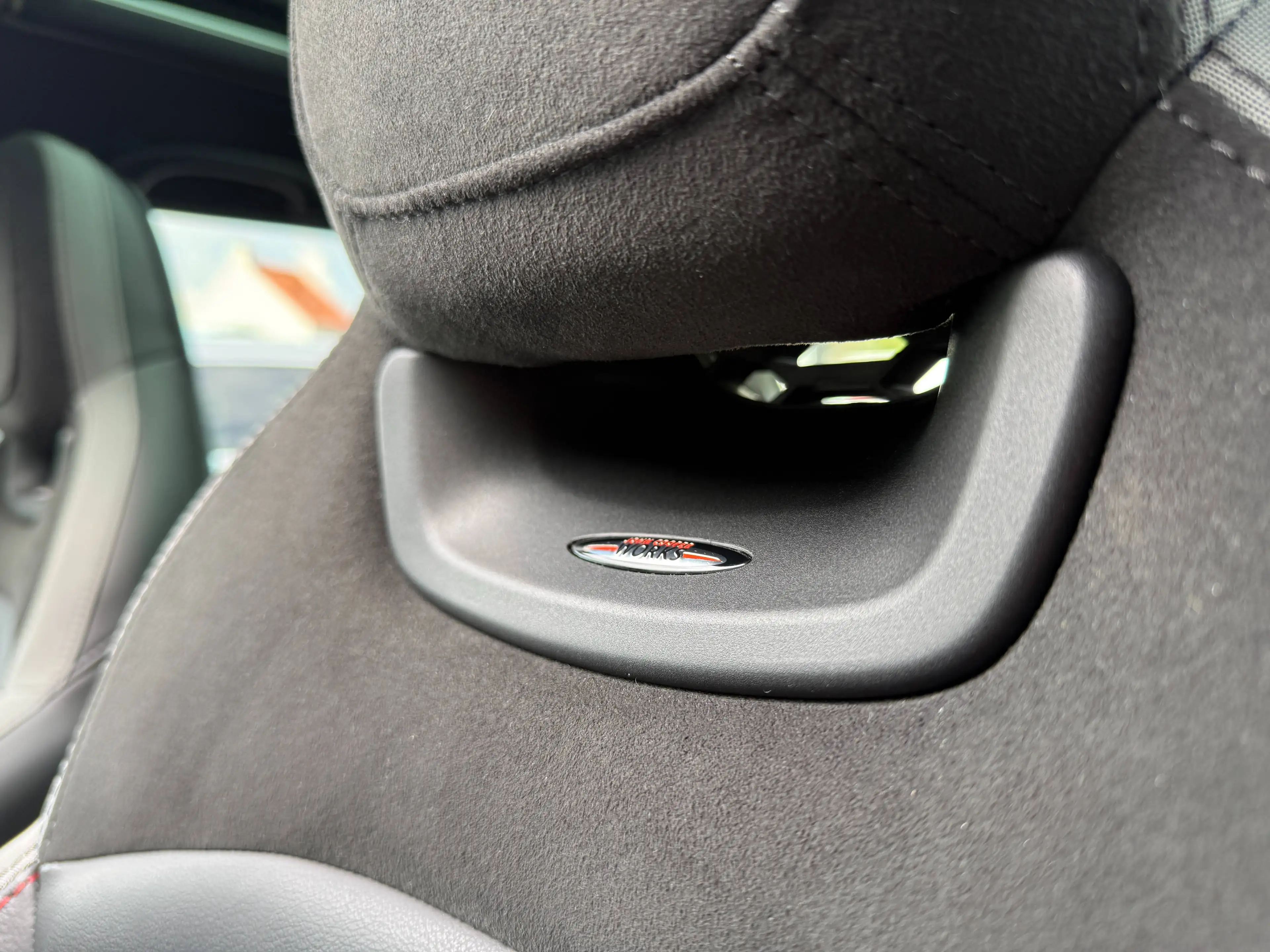 MINI Cooper S JCW KIT / PANODAK / CARPLAY / HEAD UP DISPLAY / ZETEL & STUURVERWARMING / — photo 16