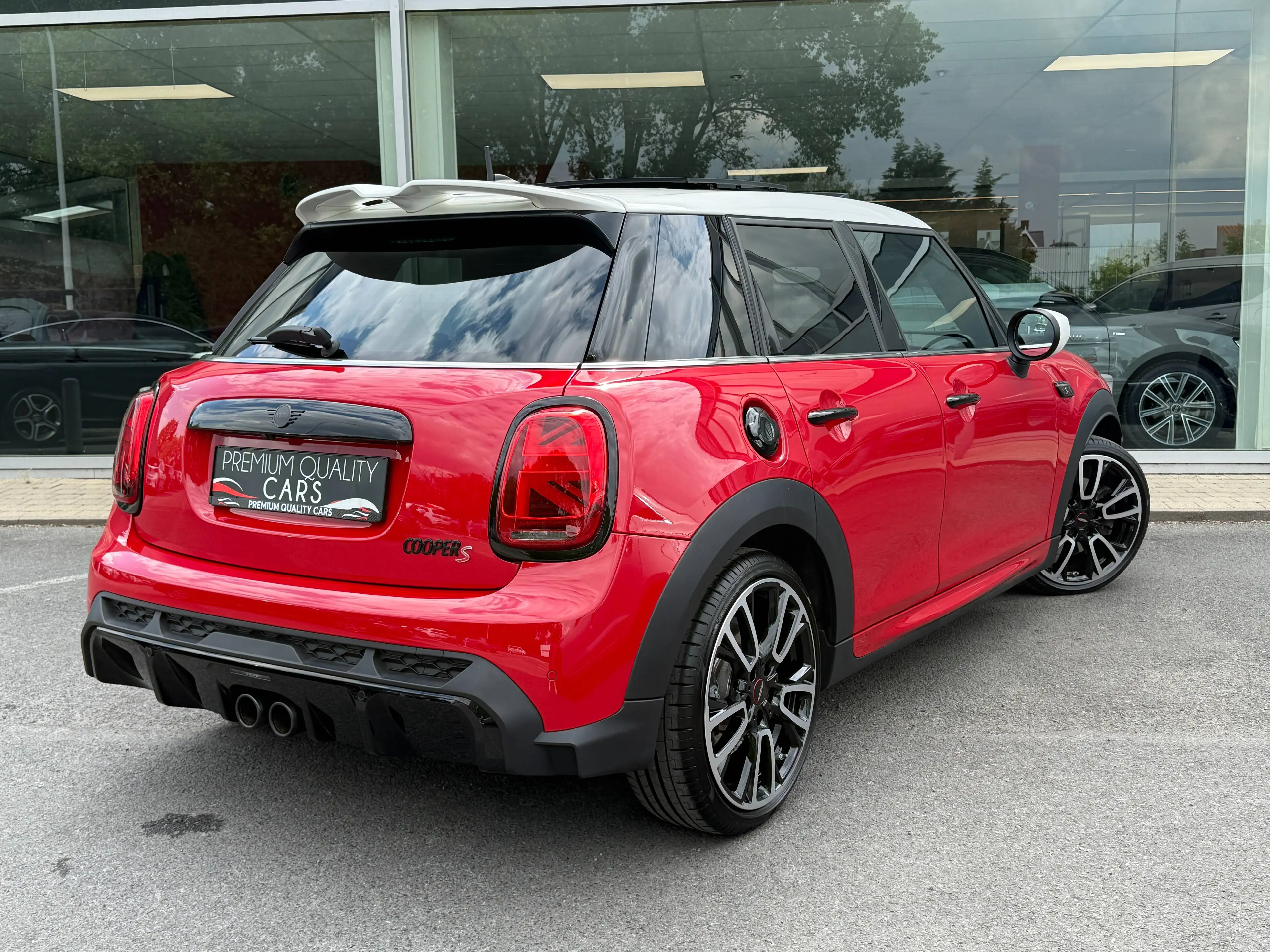 MINI Cooper S JCW KIT / PANODAK / CARPLAY / HEAD UP DISPLAY / ZETEL & STUURVERWARMING / — photo 12