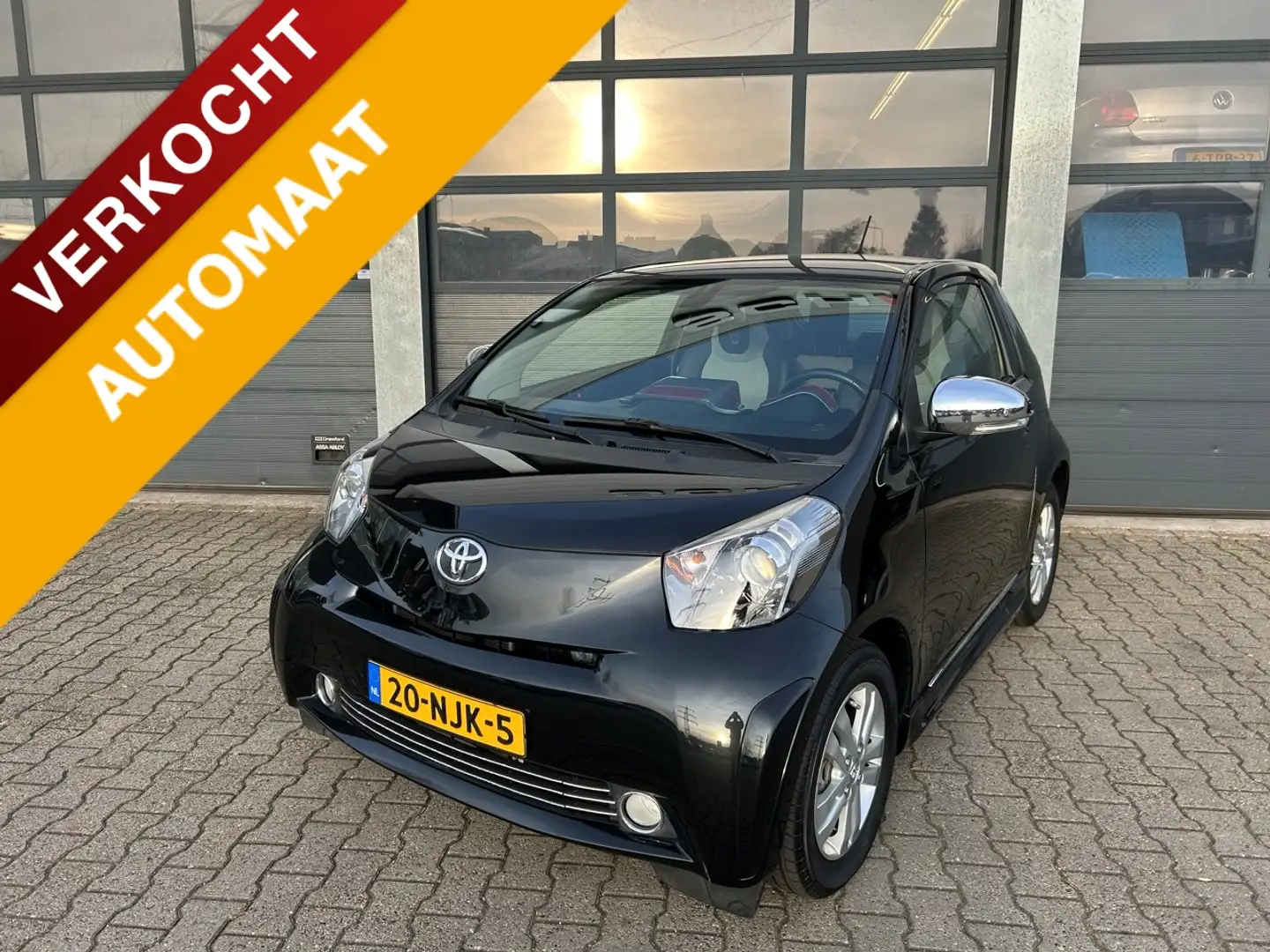 Toyota iQ 1.0 VVT-i 68pk Multidrive CVT Aspiration Noir - 1