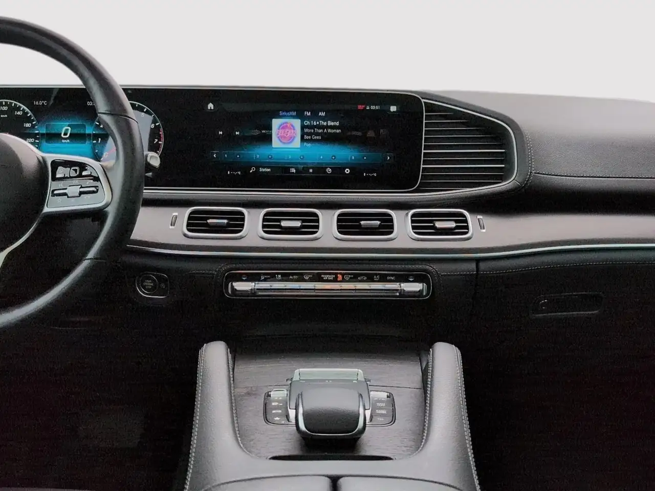Mercedes-Benz GLE снимка Mercedes-Benz GLE