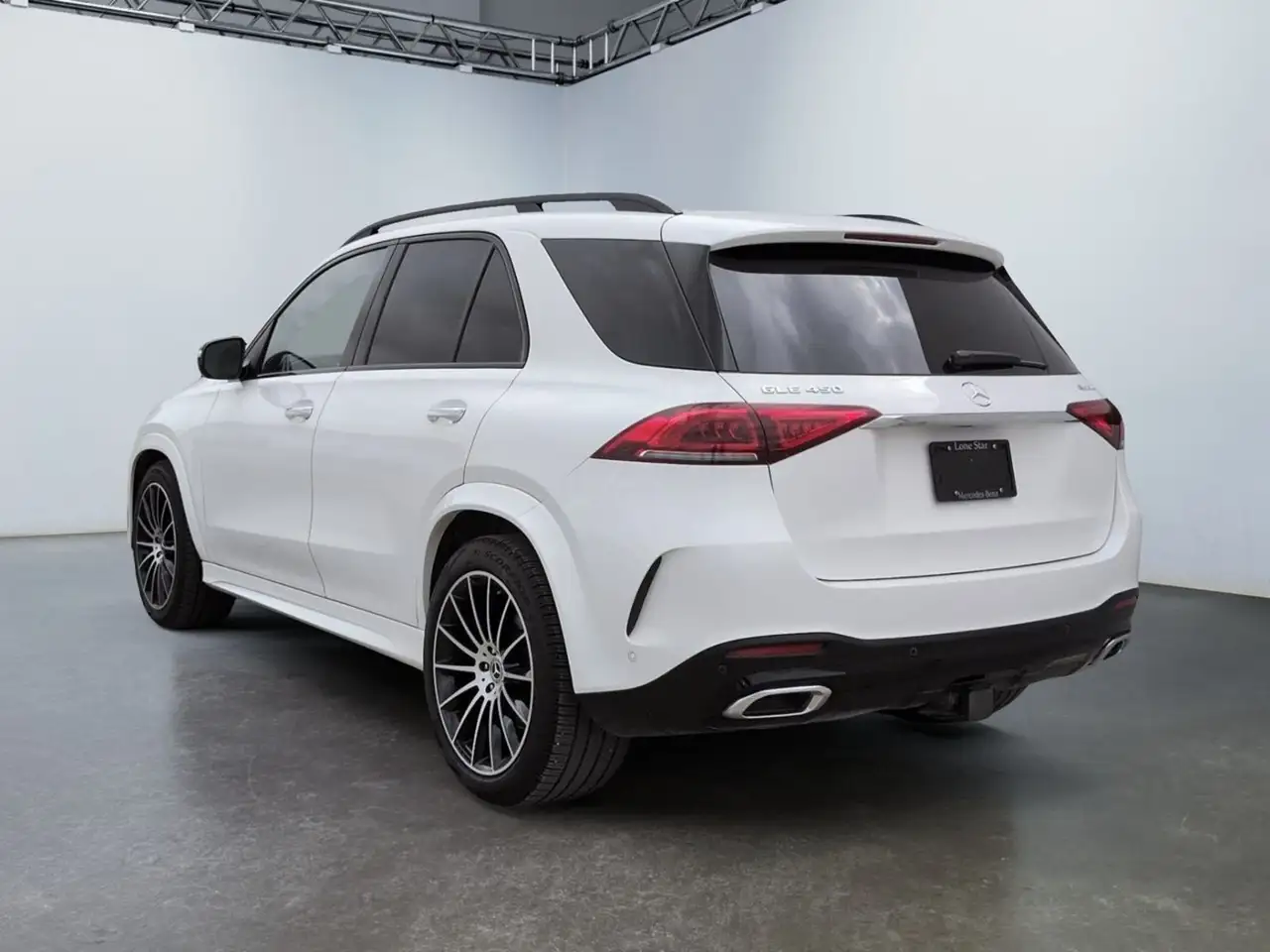 Mercedes-Benz GLE снимка Mercedes-Benz GLE