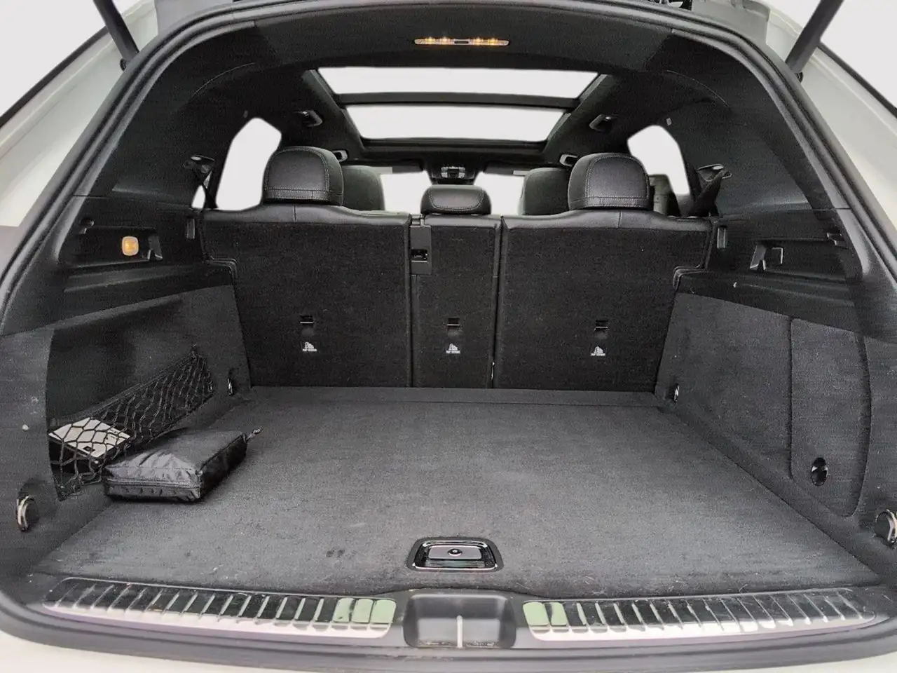 Mercedes-Benz GLE снимка Mercedes-Benz GLE