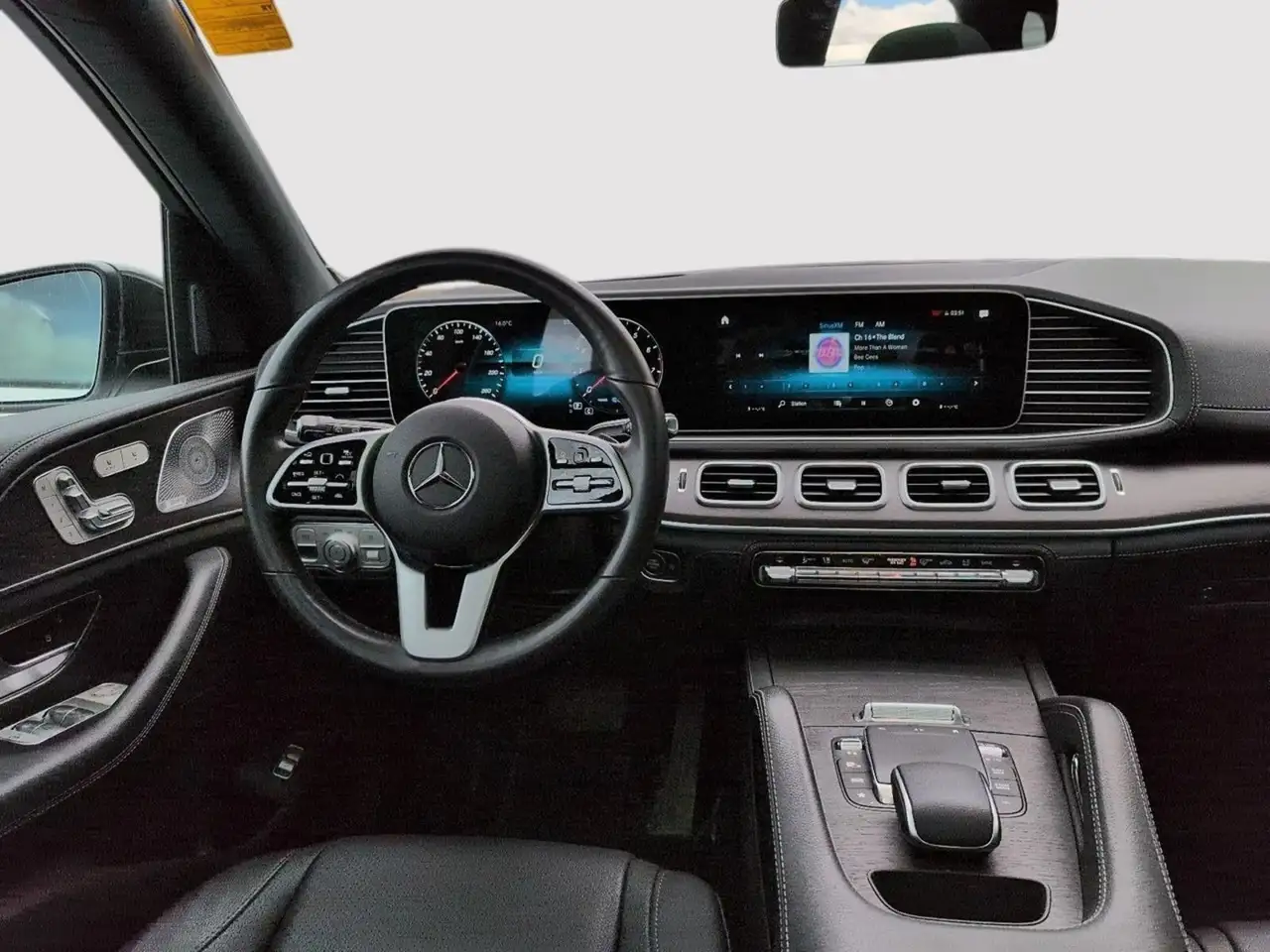 Mercedes-Benz GLE снимка Mercedes-Benz GLE