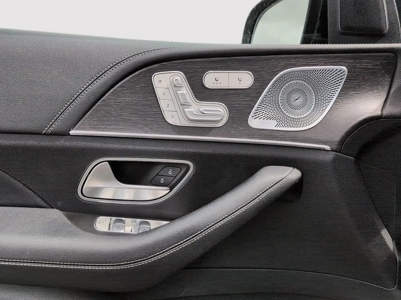 Mercedes-Benz GLE снимка Mercedes-Benz GLE