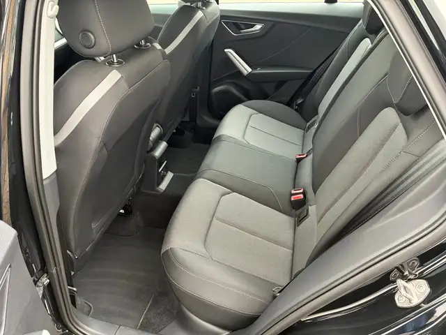Audi Q2 view 15