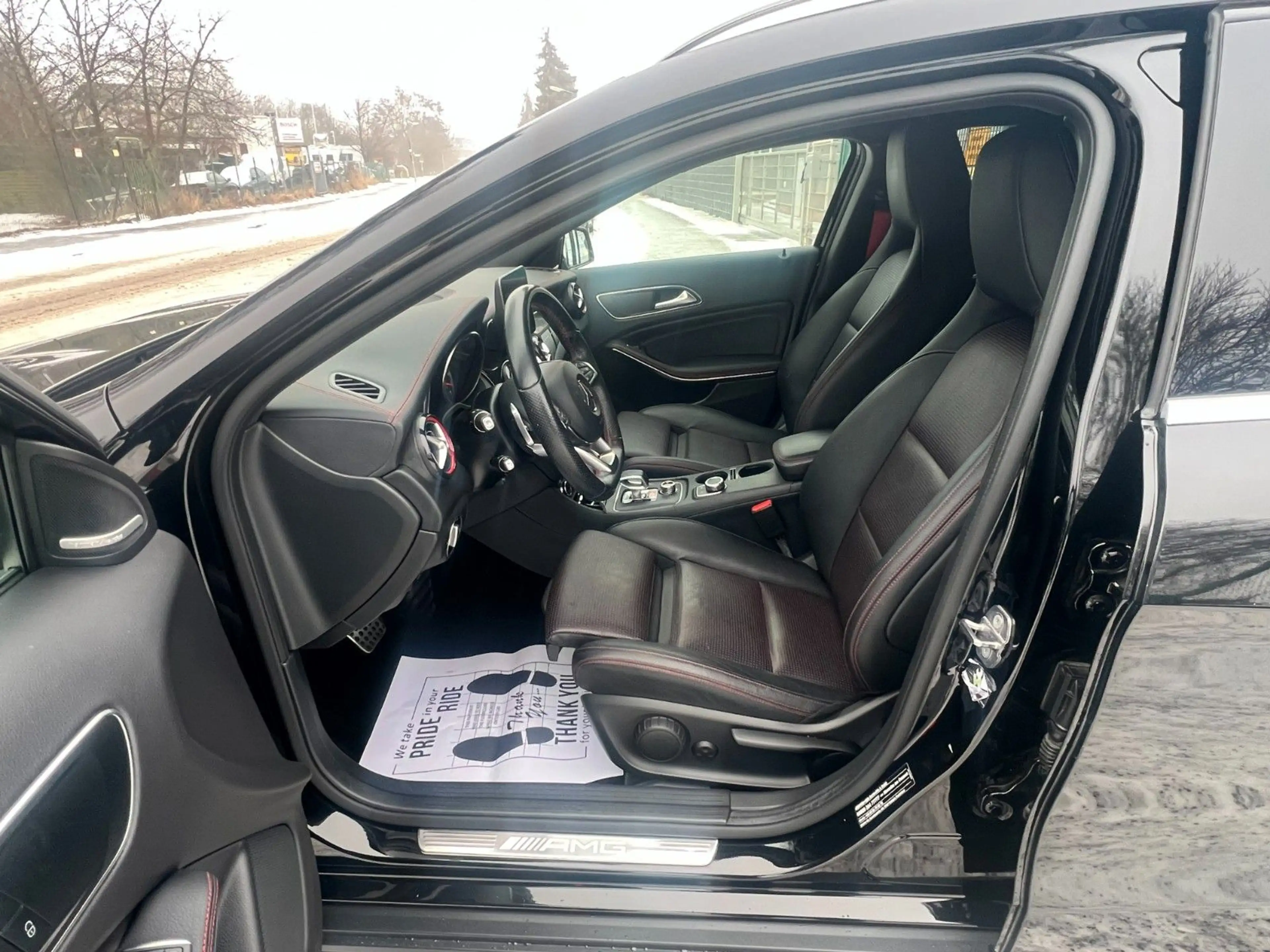 Mercedes-Benz GLA 45 AMG *4MATIC*LED*LEDER*ACC*GARANTIE* — photo 12