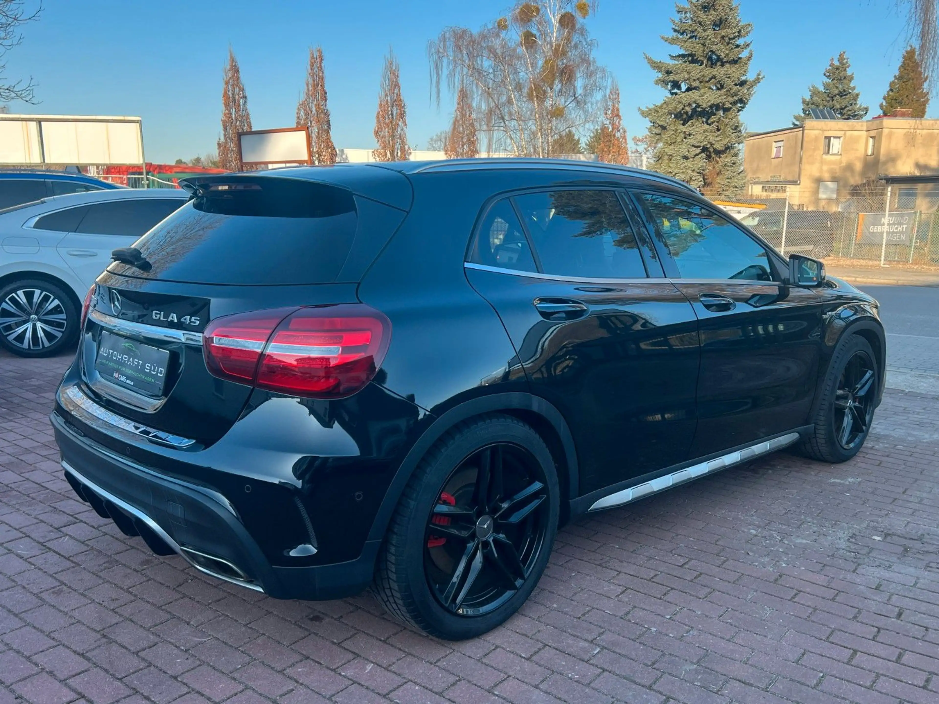 Mercedes-Benz GLA 45 AMG *4MATIC*LED*LEDER*ACC*GARANTIE* — photo 7