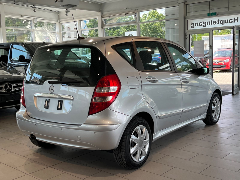 Mercedes-Benz A 150 A A 150*KLIMA*AUTOMA.*BLUET.*TEMP.*SHZ*PDC — photo 4