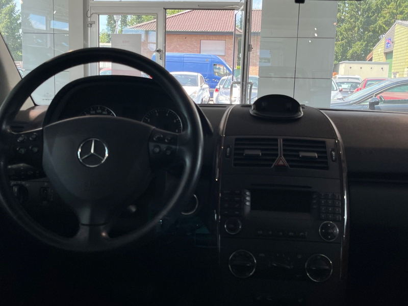 Mercedes-Benz A 150 A A 150*KLIMA*AUTOMA.*BLUET.*TEMP.*SHZ*PDC — photo 12
