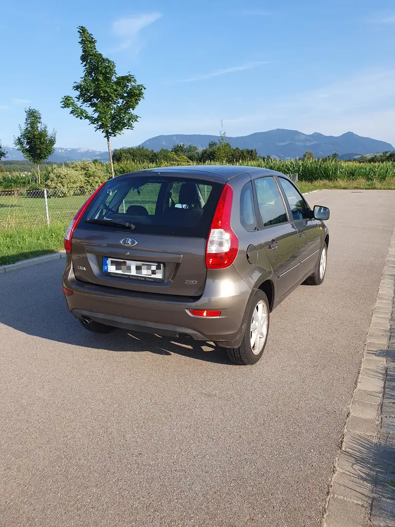 Lada Kalina Norma Braun - 2