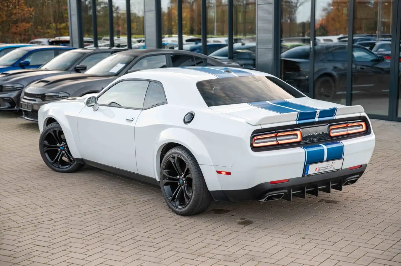 Dodge Challenger 2021 — фото 14