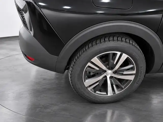 Peugeot 5008 view 3